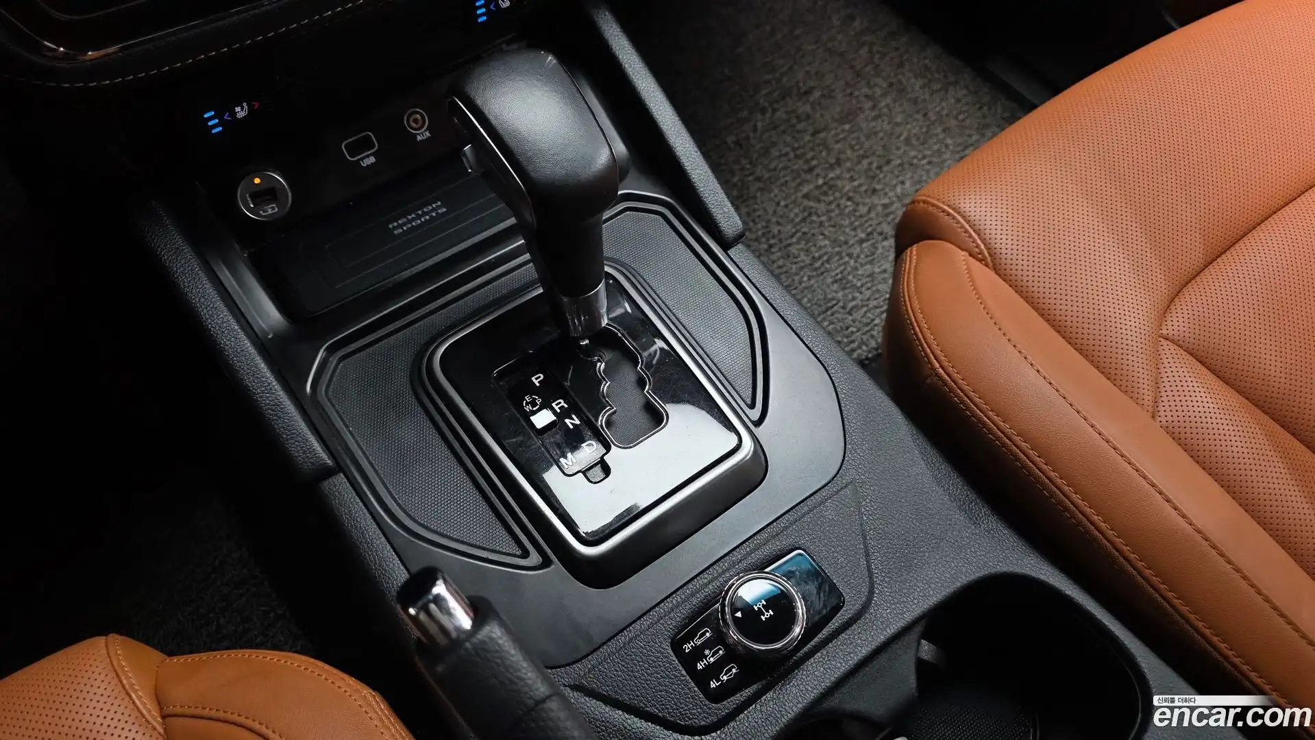 Rexton KG Mobility 2021.11-INNER-009