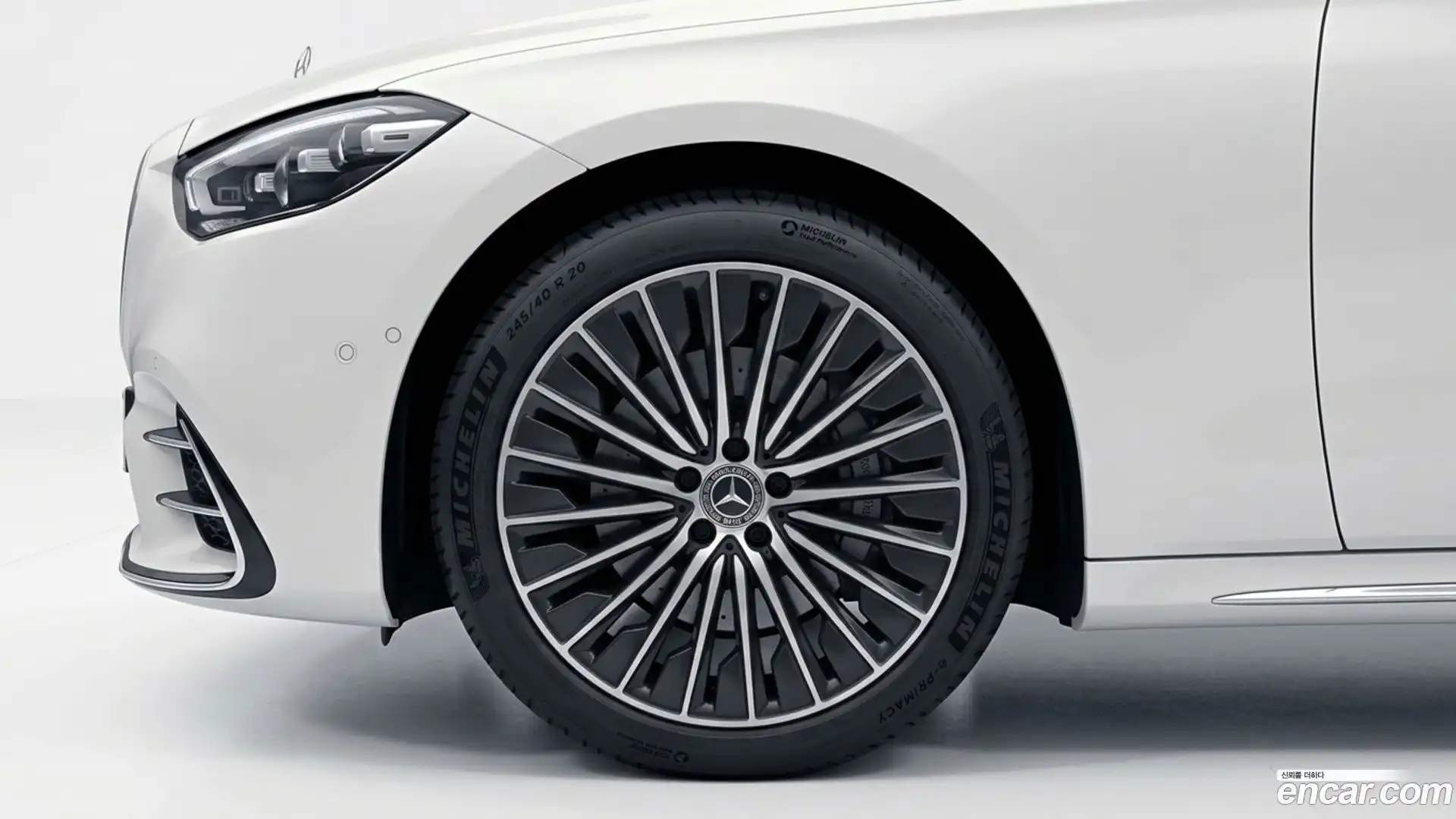E-Class Mercedes-Benz 2025.7-OUTER-005