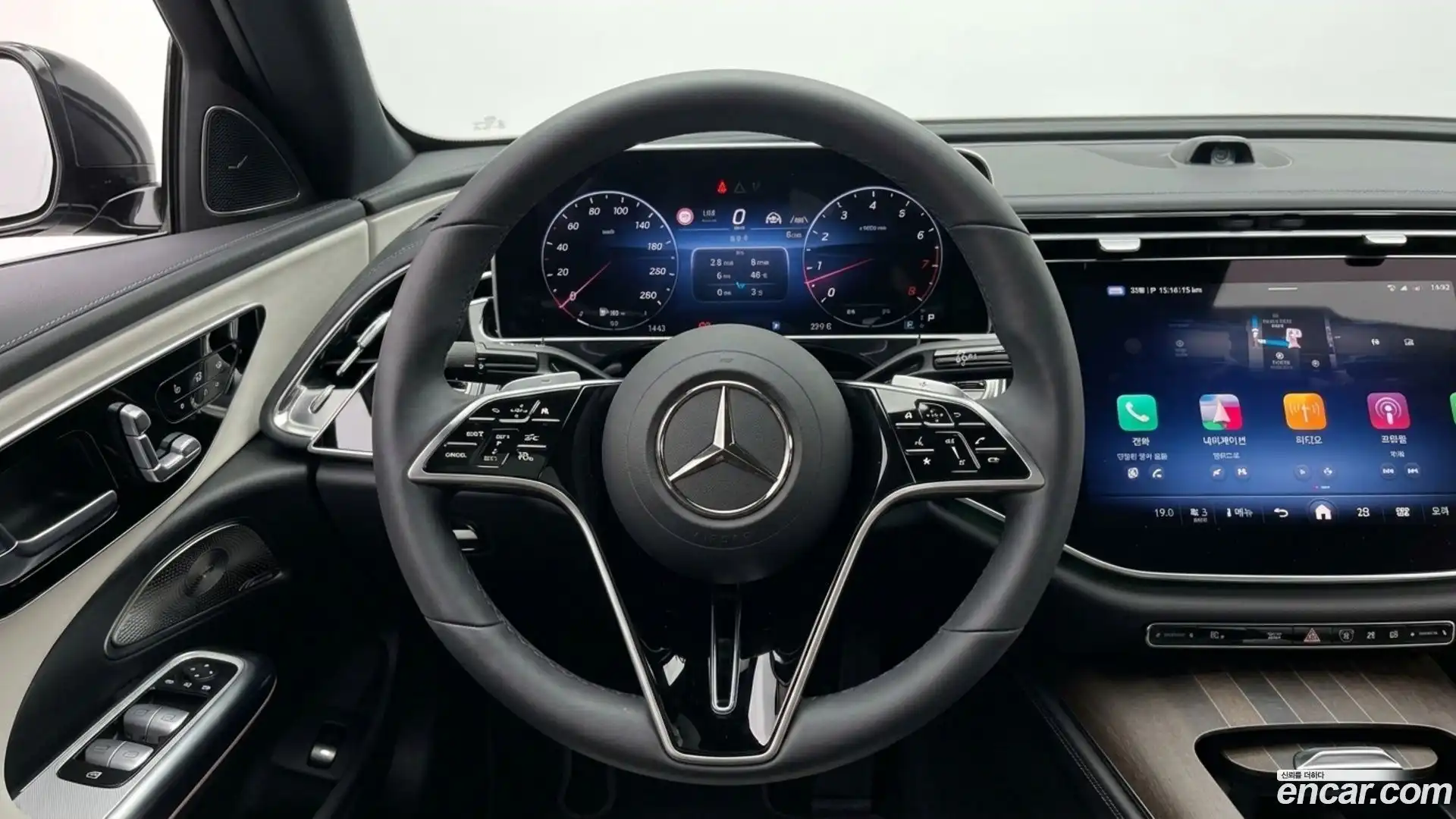 E-Class Mercedes-Benz 2025.7-OPTION-015