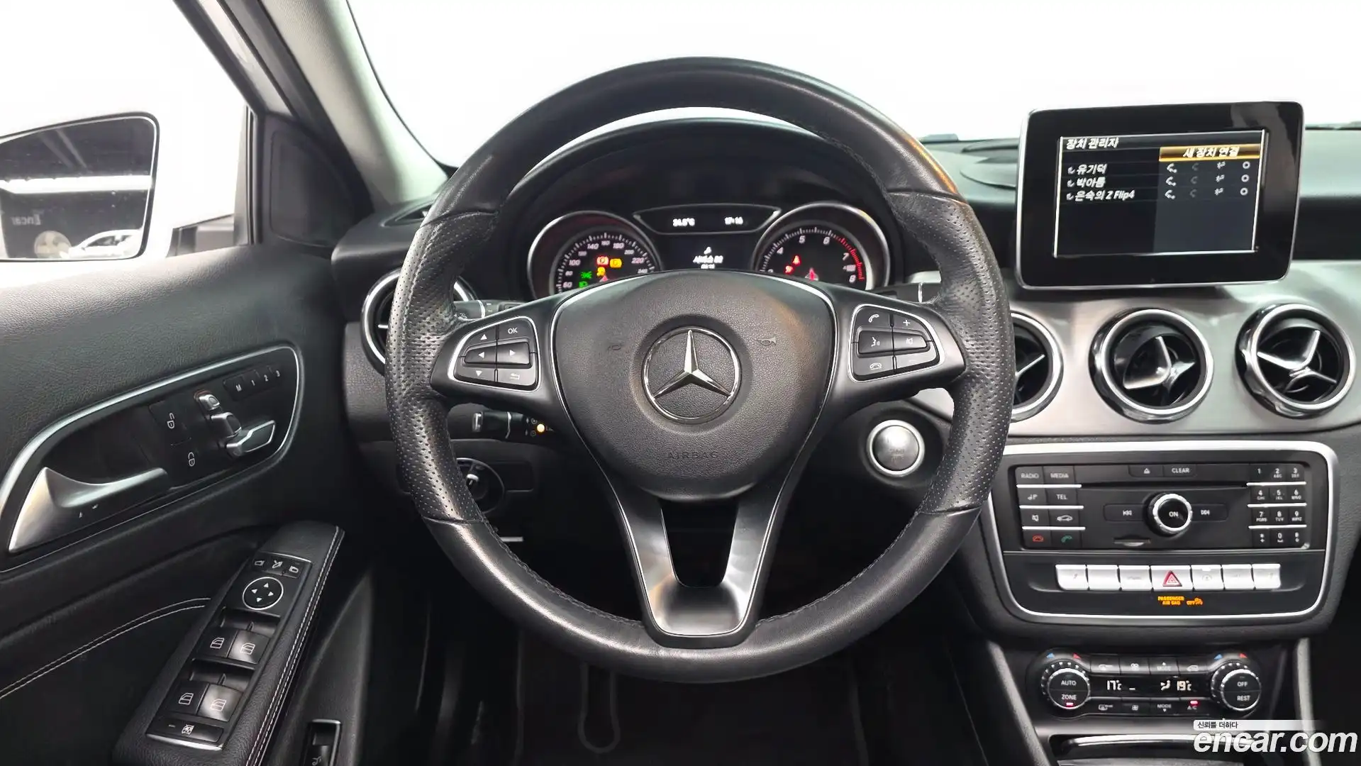 GLA-Class Mercedes-Benz 2019.2-OPTION-016