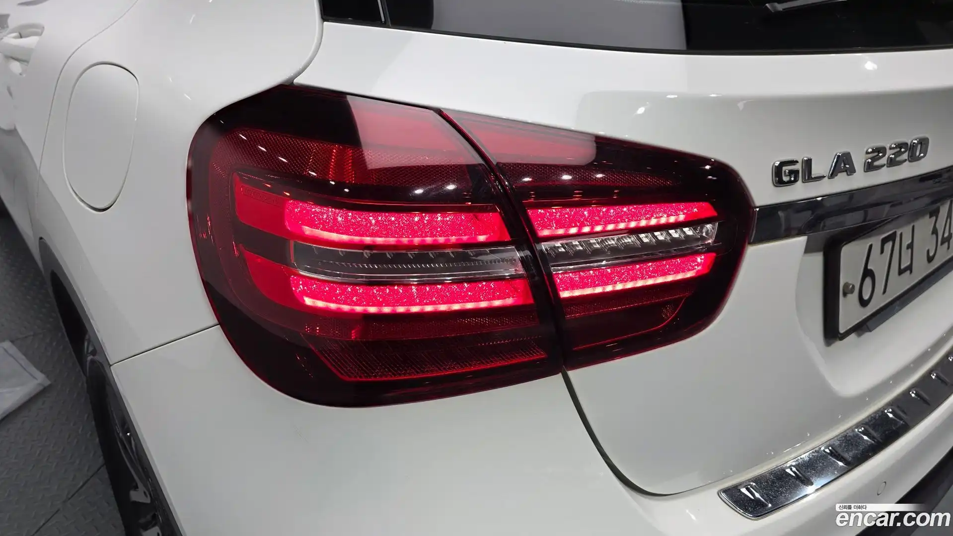 GLA-Class Mercedes-Benz 2019.2-OUTER-033