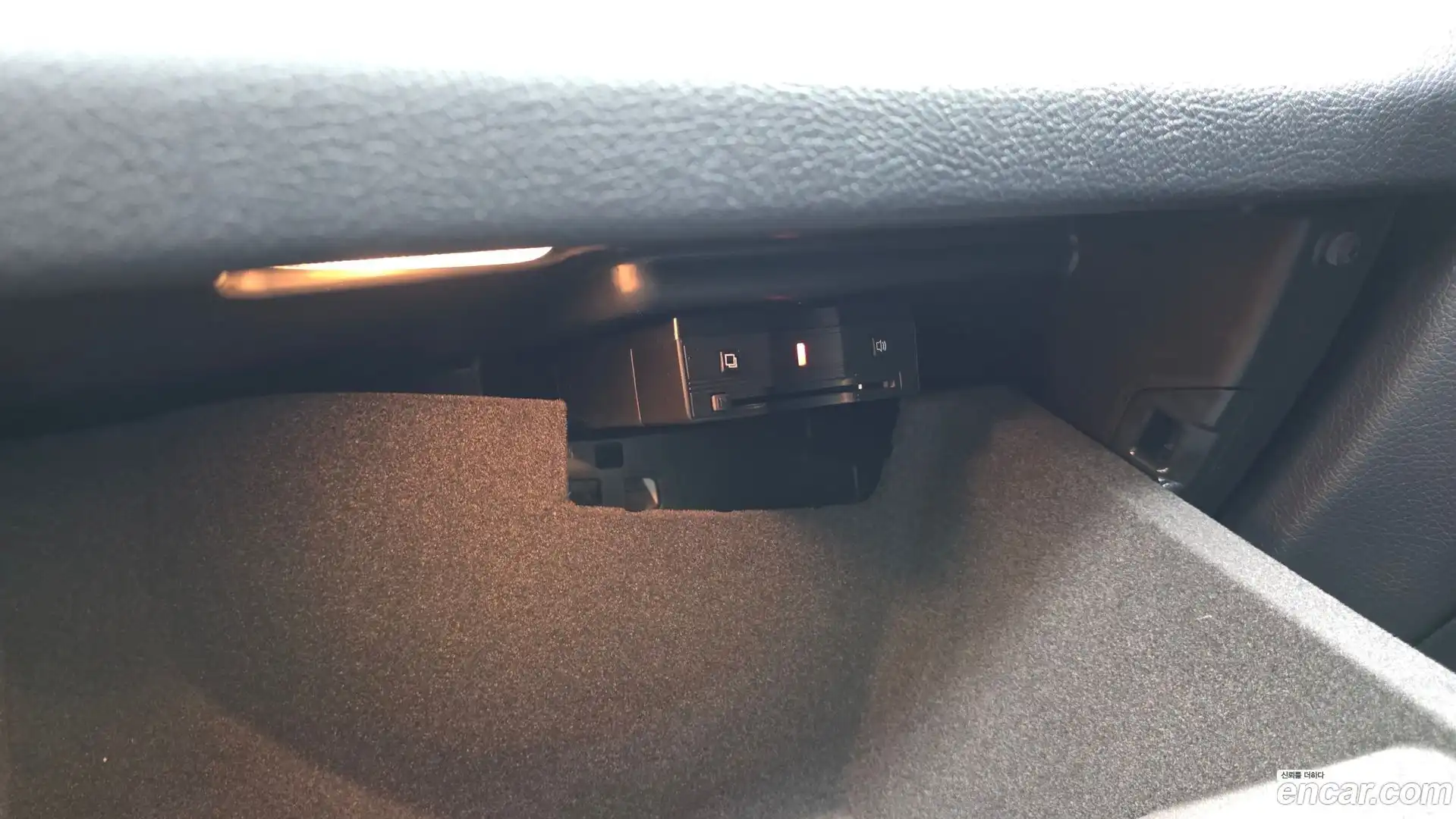 GLA-Class Mercedes-Benz 2019.2-OPTION-042