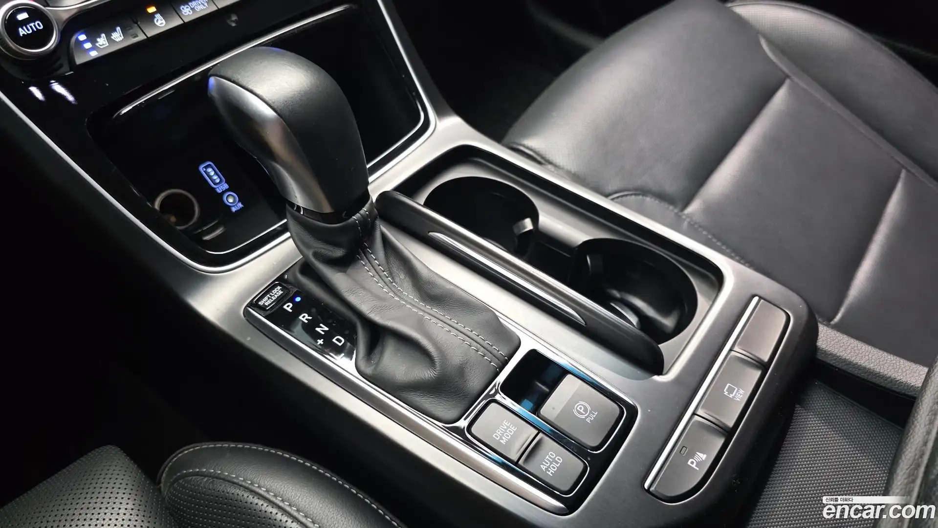 Grandeur Hyundai 2019.2-INNER-009