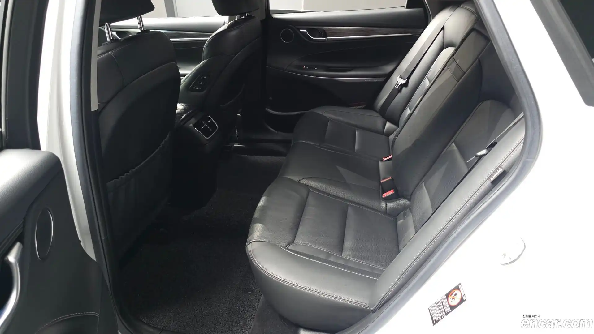 Grandeur Hyundai 2019.2-OPTION-015