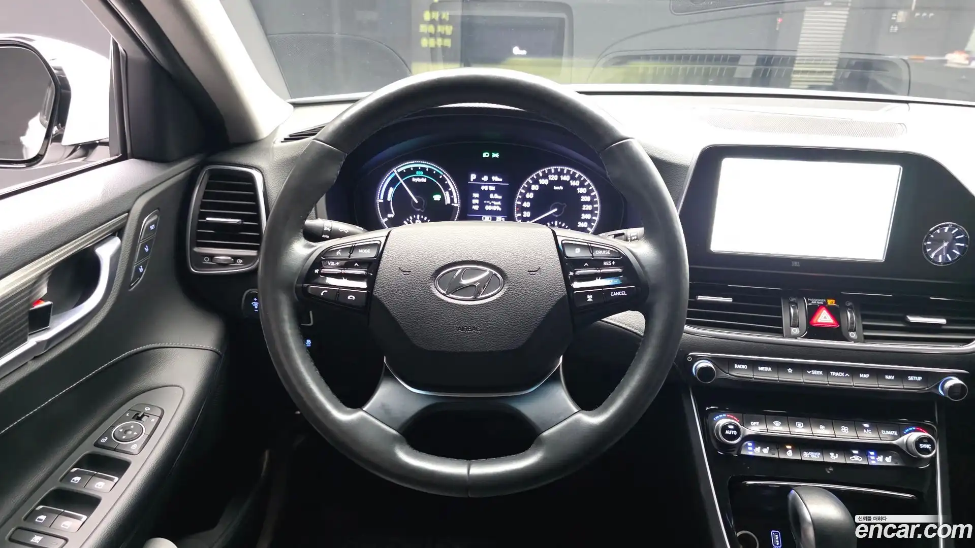 Grandeur Hyundai 2019.2-OPTION-017