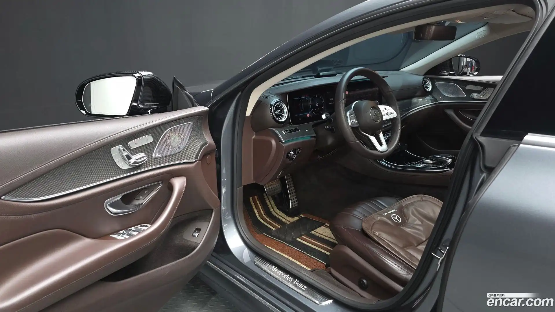 CLS-Class Mercedes-Benz 2020.4-INNER-010