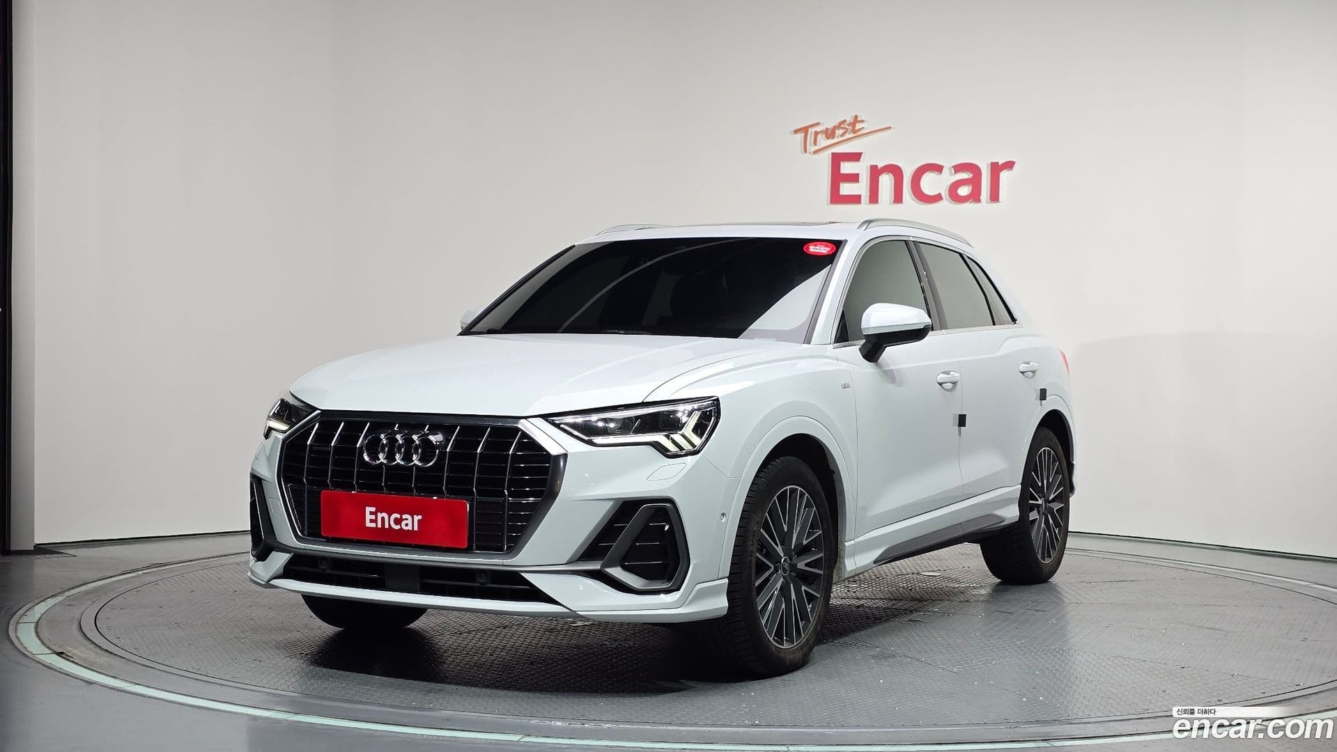 Main__Slider__Photo:Q3 Audi 2023.7-0