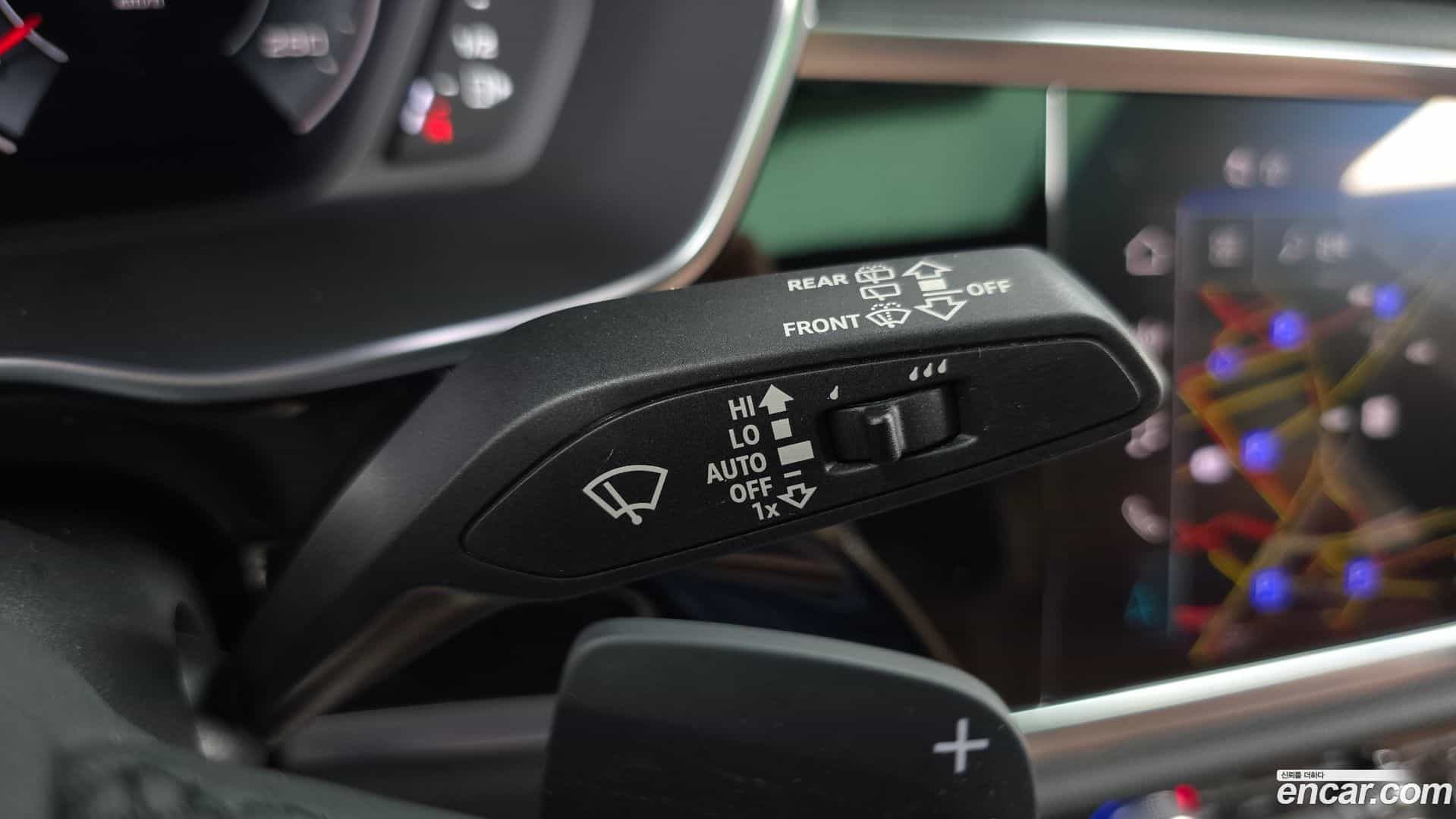 Q3 Audi 2023.7-OPTION-041