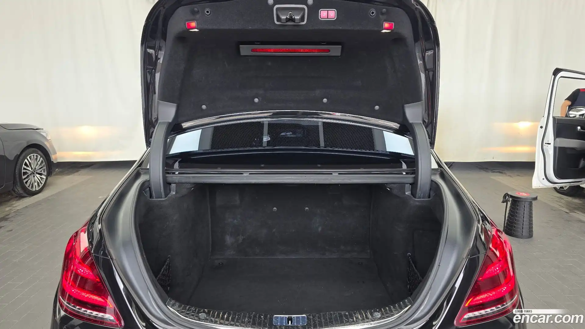 S-Class Mercedes-Benz 2017.10-OPTION-024