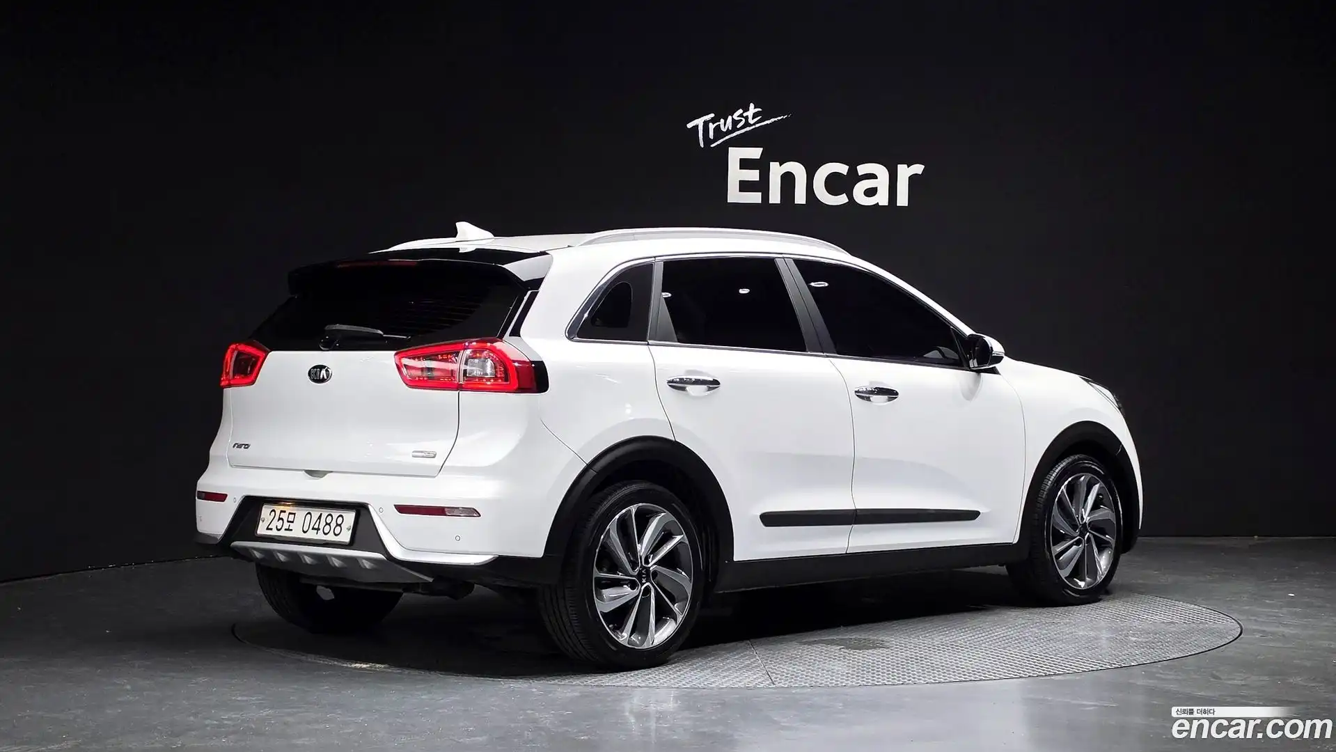Niro Kia 2016.4-OUTER-002