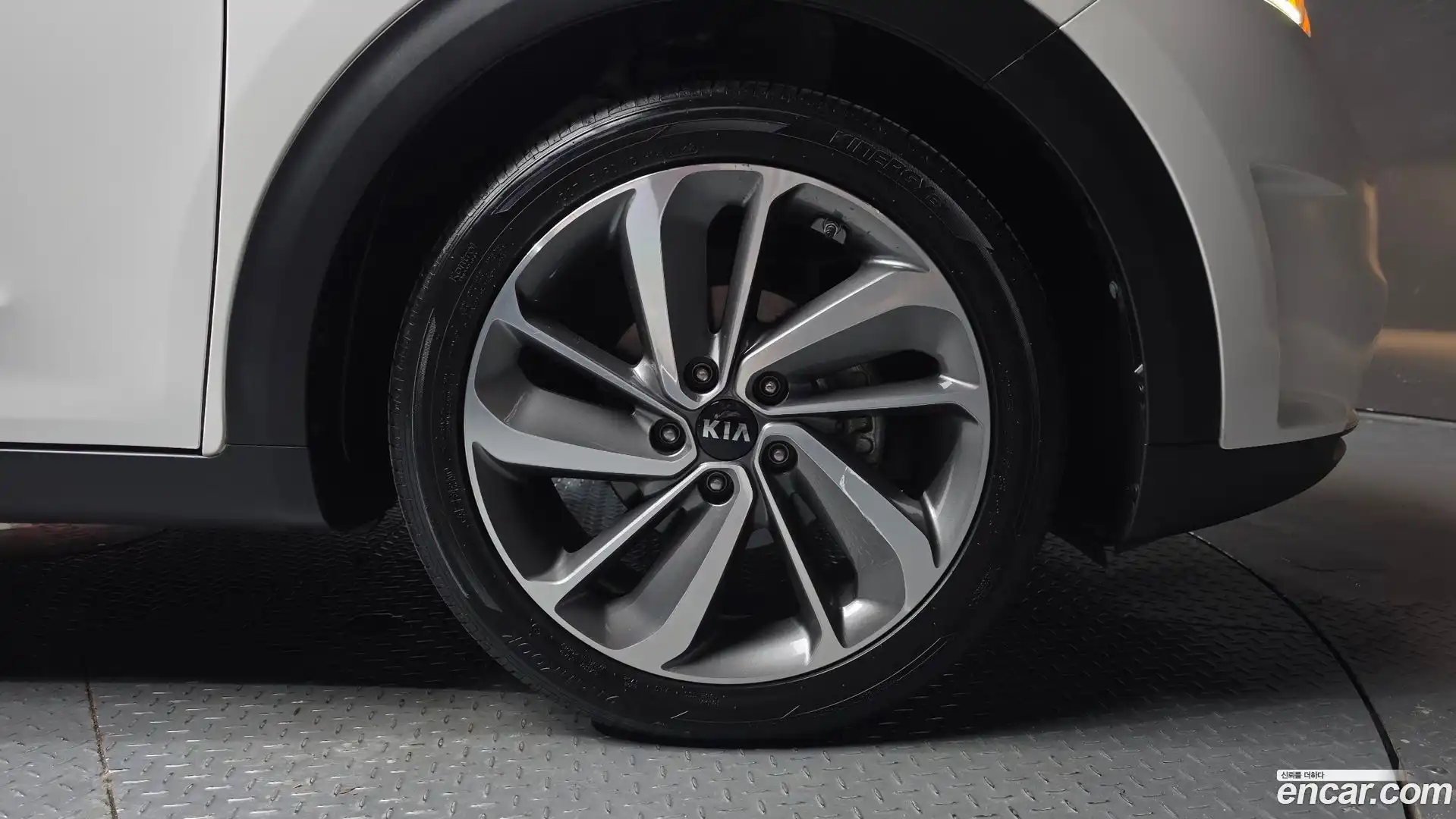 Niro Kia 2016.4-OUTER-031