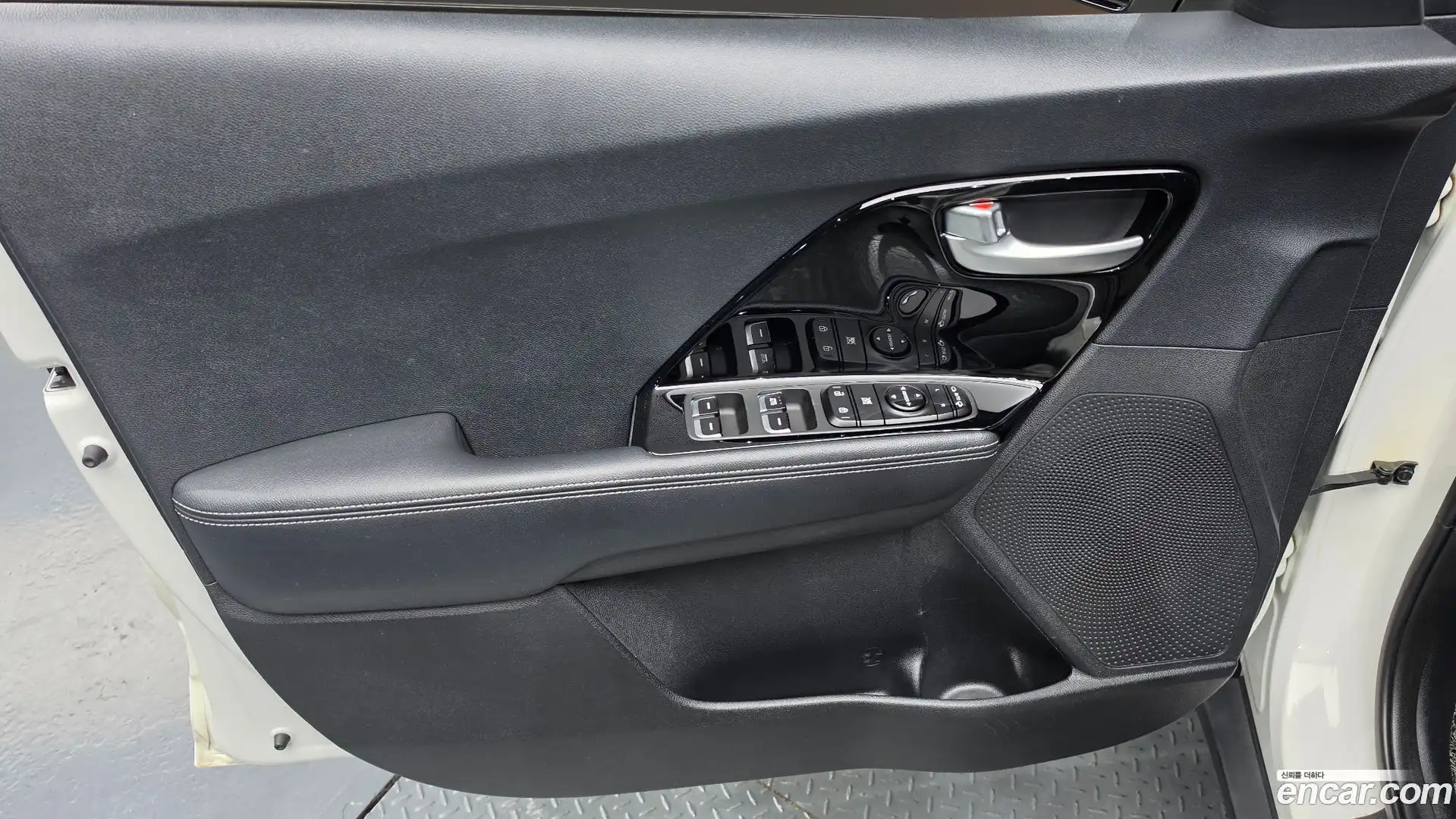 Niro Kia 2016.4-INNER-034