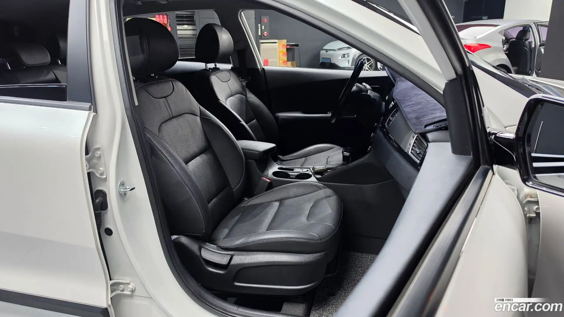 Niro Kia 2016.4-INNER-036