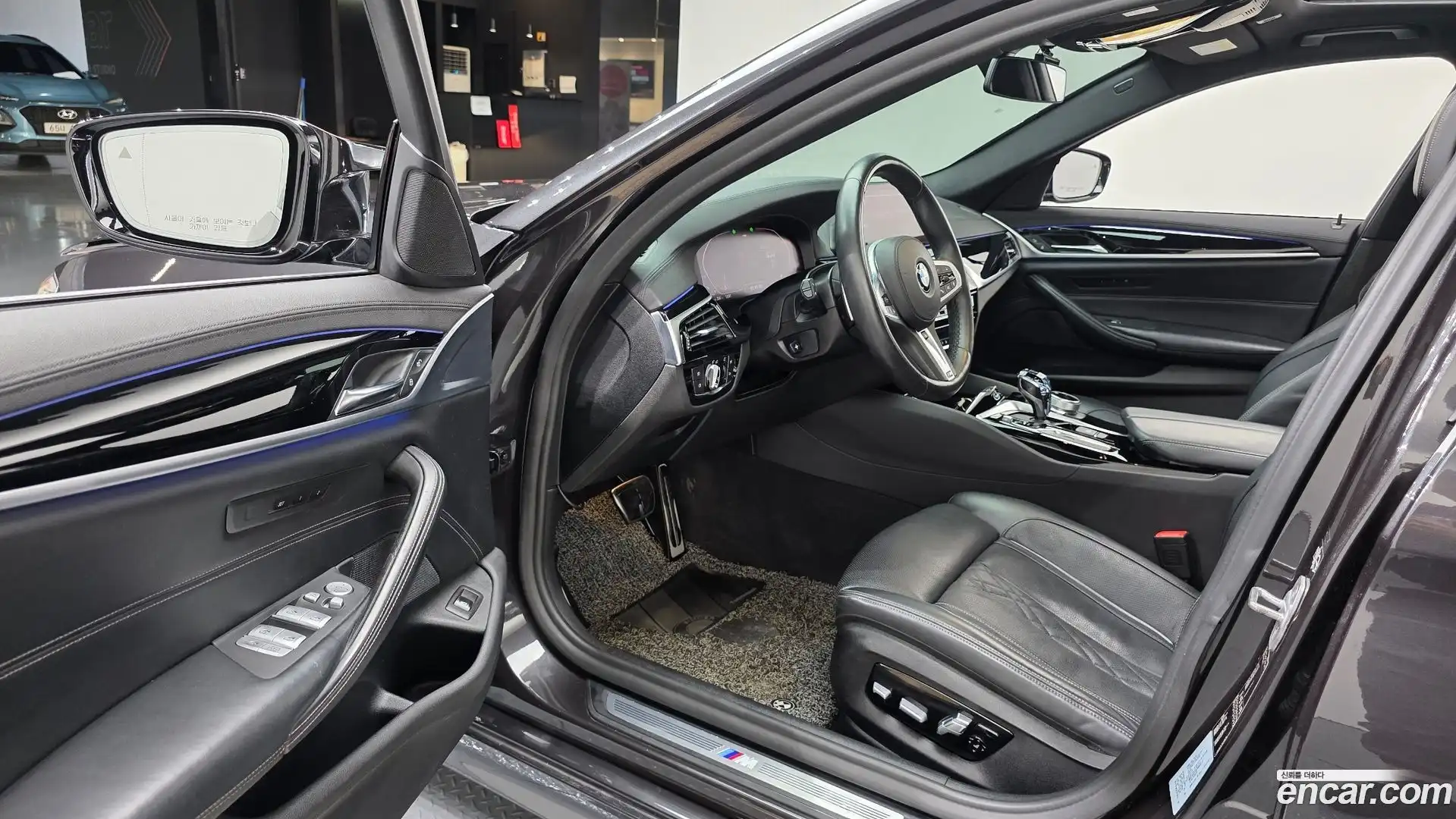 5-Series BMW 2019.10-INNER-010