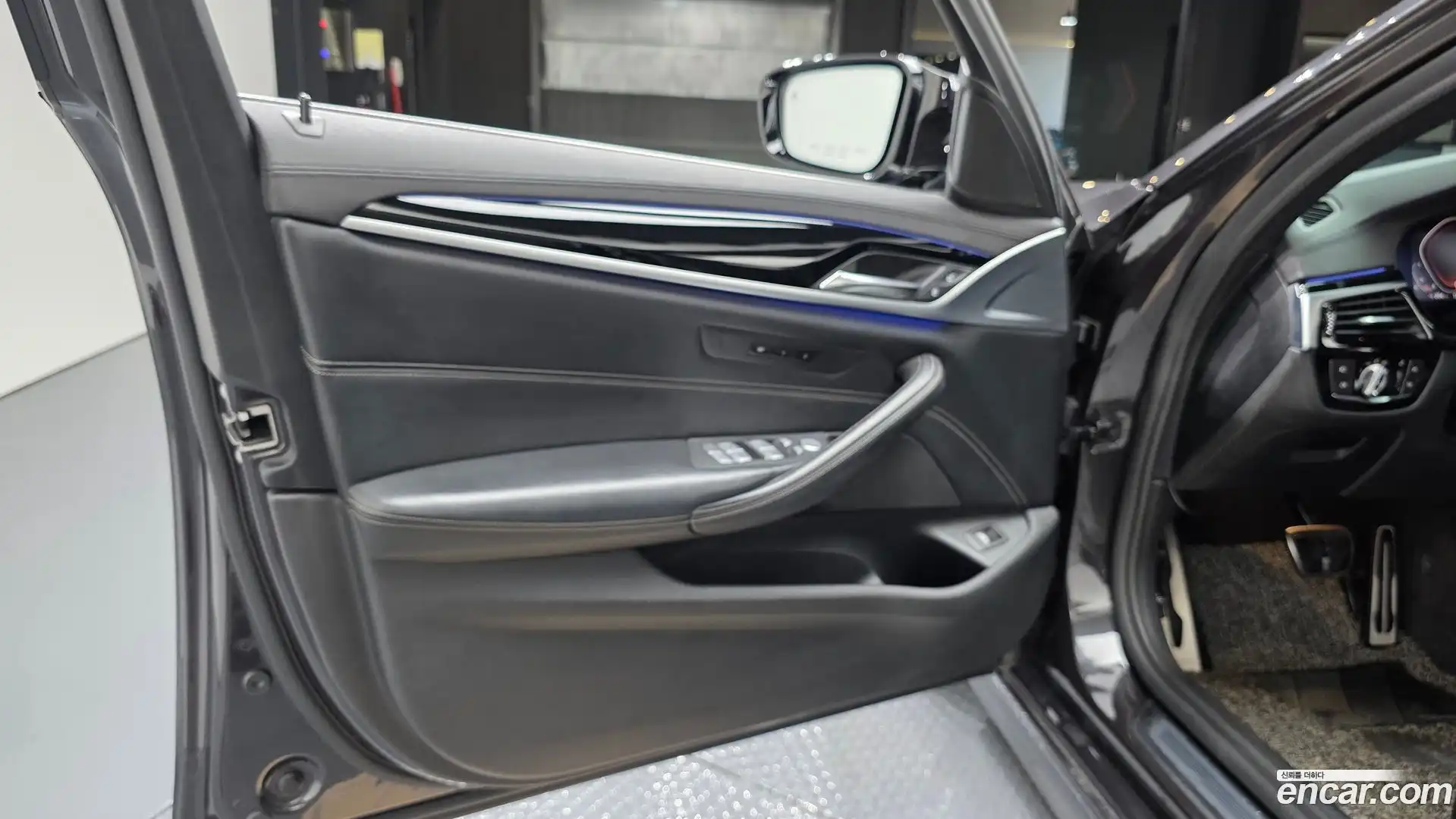 5-Series BMW 2019.10-INNER-034