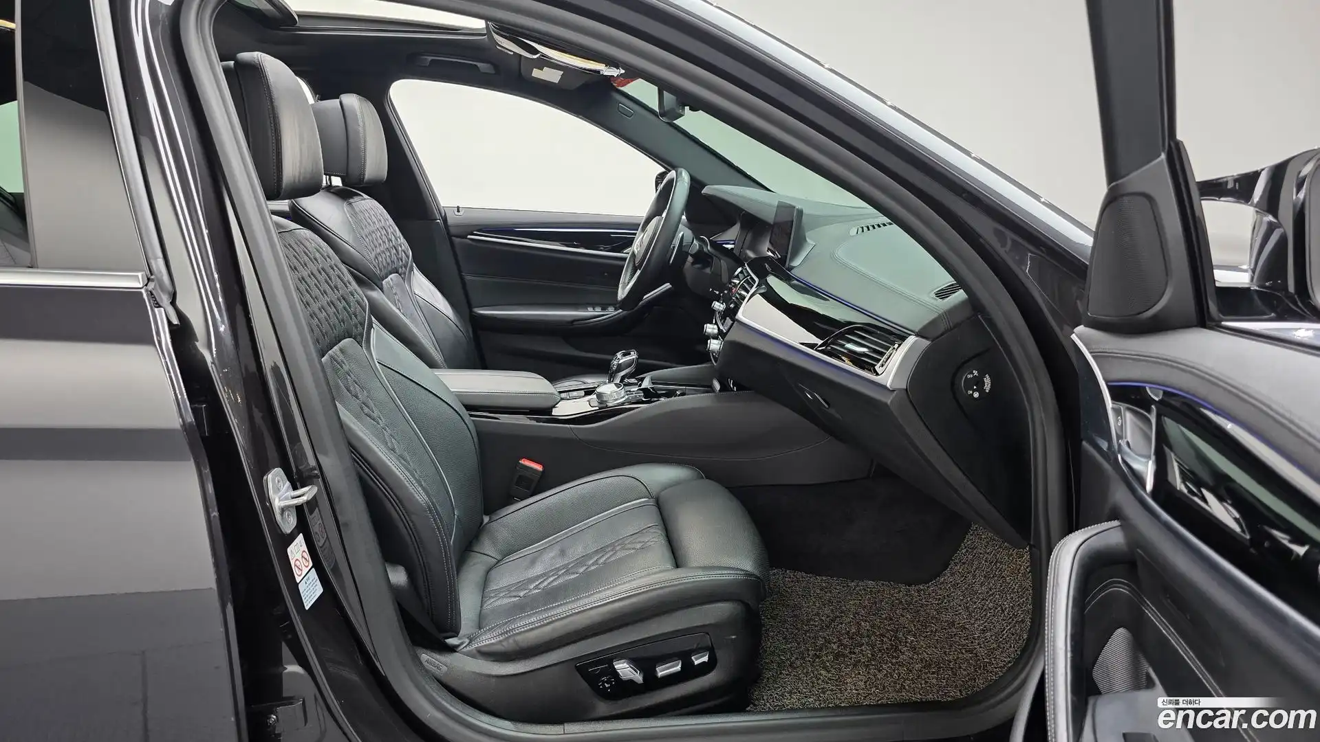 5-Series BMW 2019.10-INNER-036