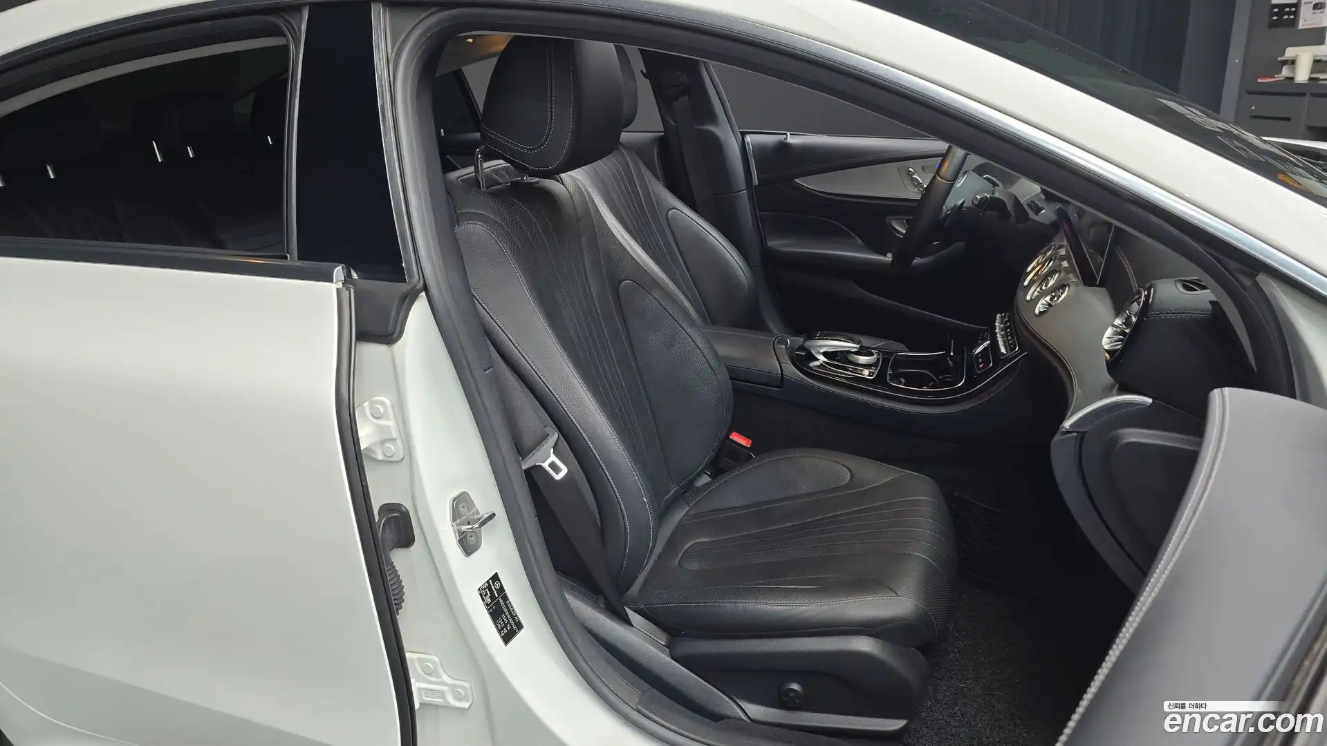 CLS-Class Mercedes-Benz 2018.11-OPTION-015