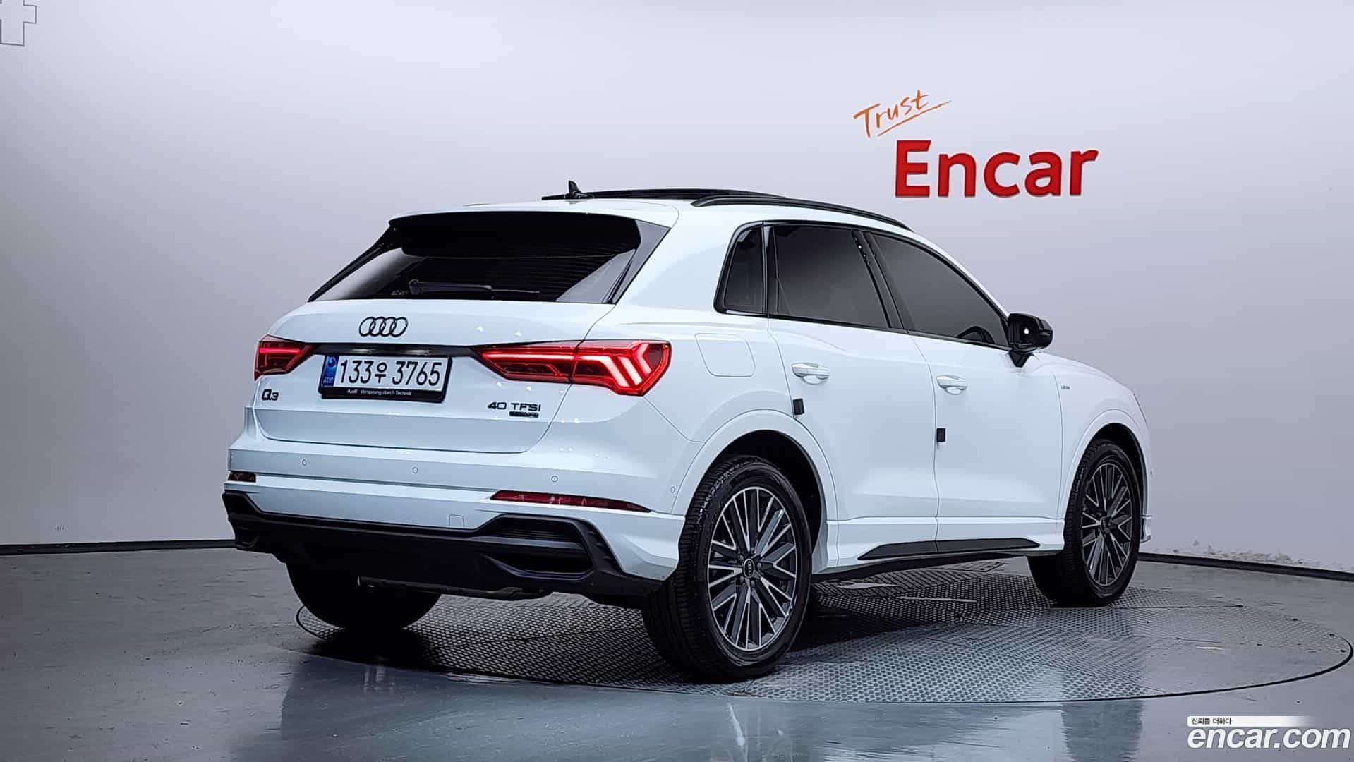 Q3 Audi 2025.2-OUTER-002