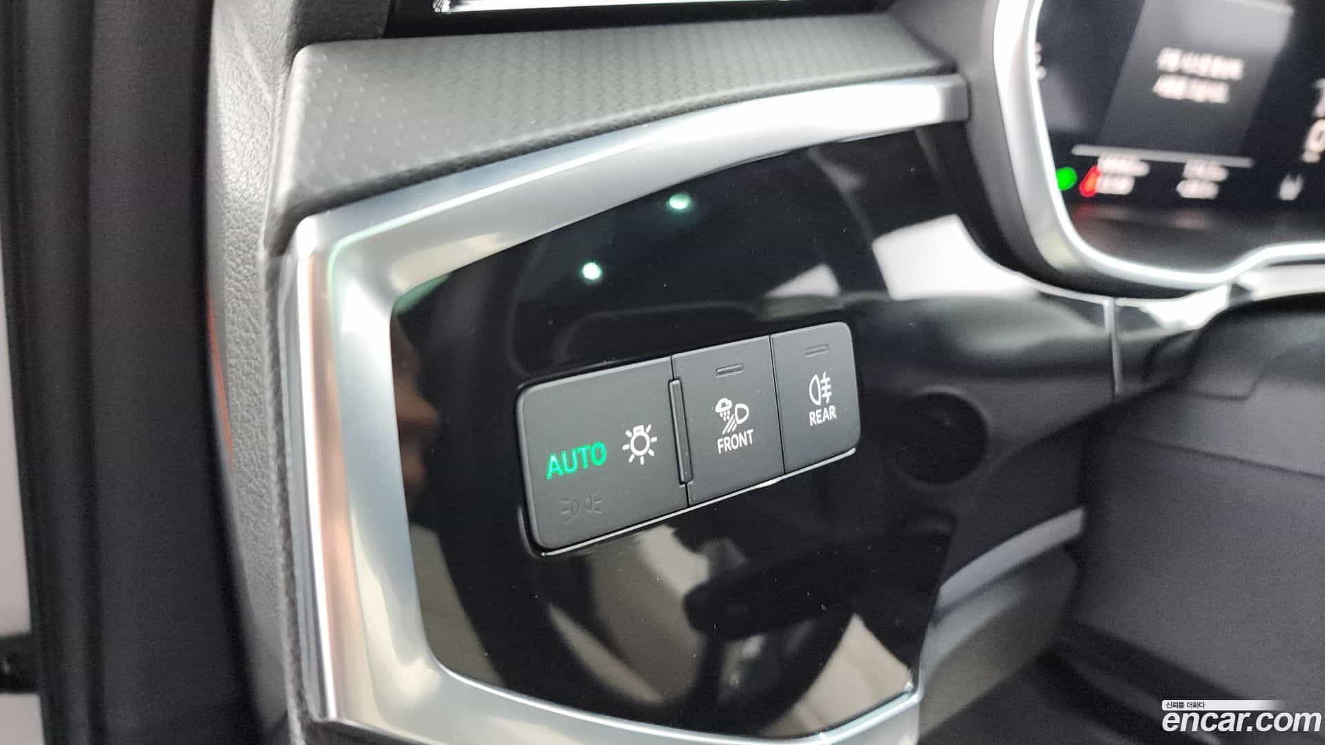 Q3 Audi 2025.2-OPTION-042