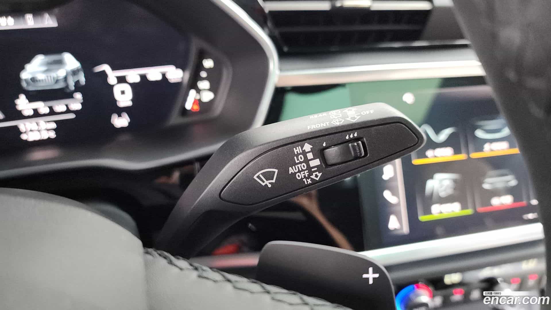 Q3 Audi 2025.2-OPTION-044