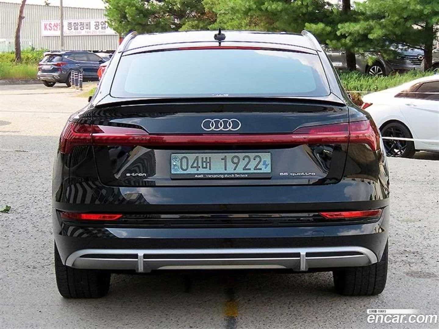 e-tron Audi 2021.10-OUTER-004