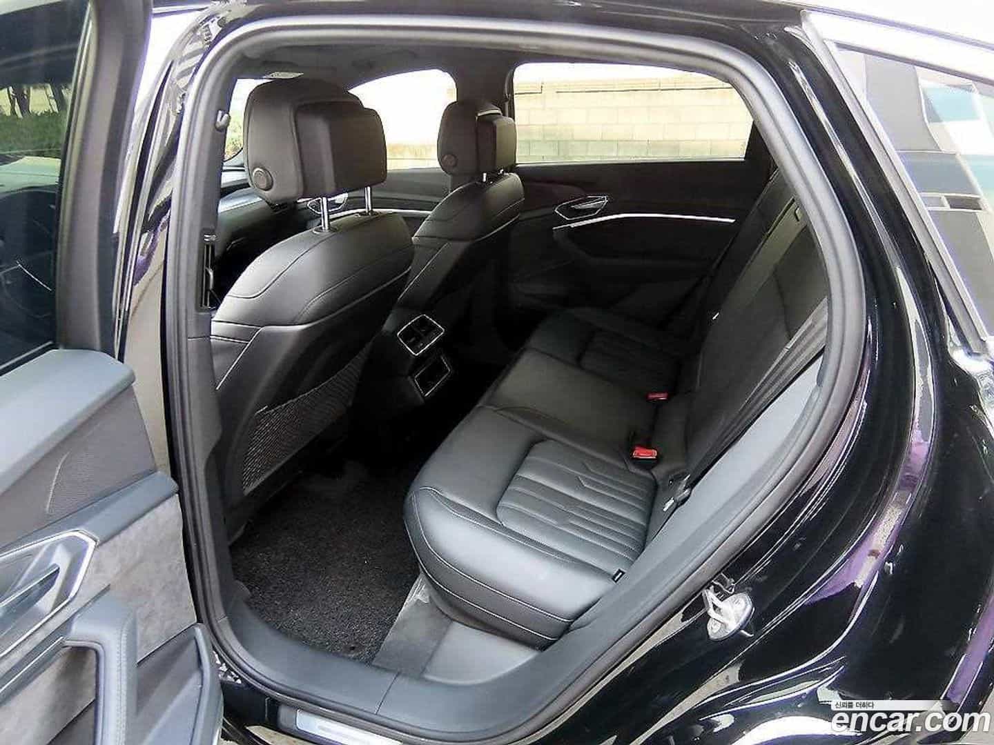 e-tron Audi 2021.10-OUTER-006