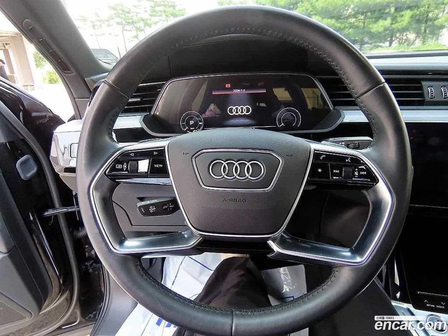 e-tron Audi 2021.10-INNER-008
