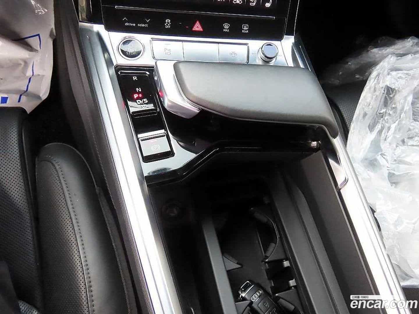 e-tron Audi 2021.10-OPTION-015