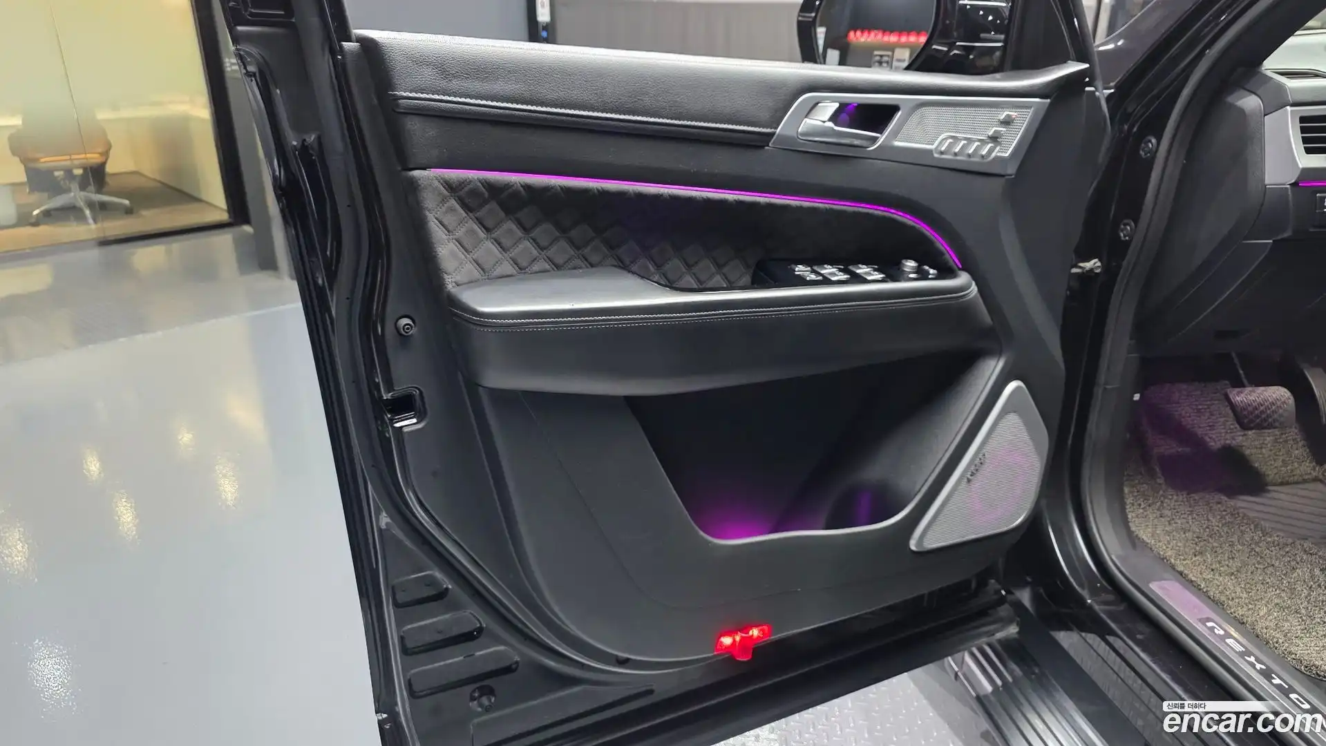 Rexton KG Mobility 2020.11-INNER-034
