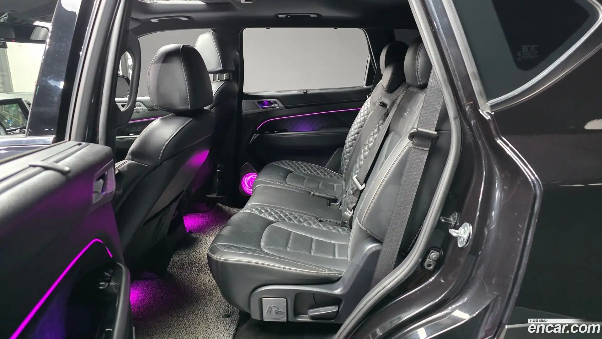 Rexton KG Mobility 2020.11-INNER-036