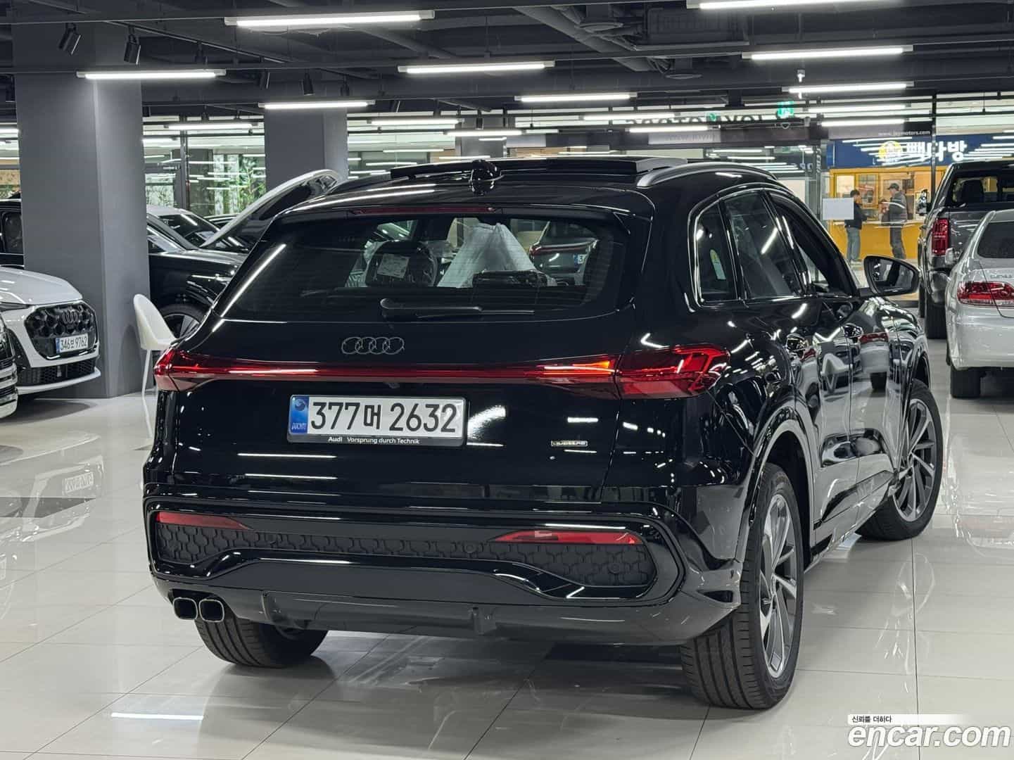Q5 Audi 2025.11-OUTER-003