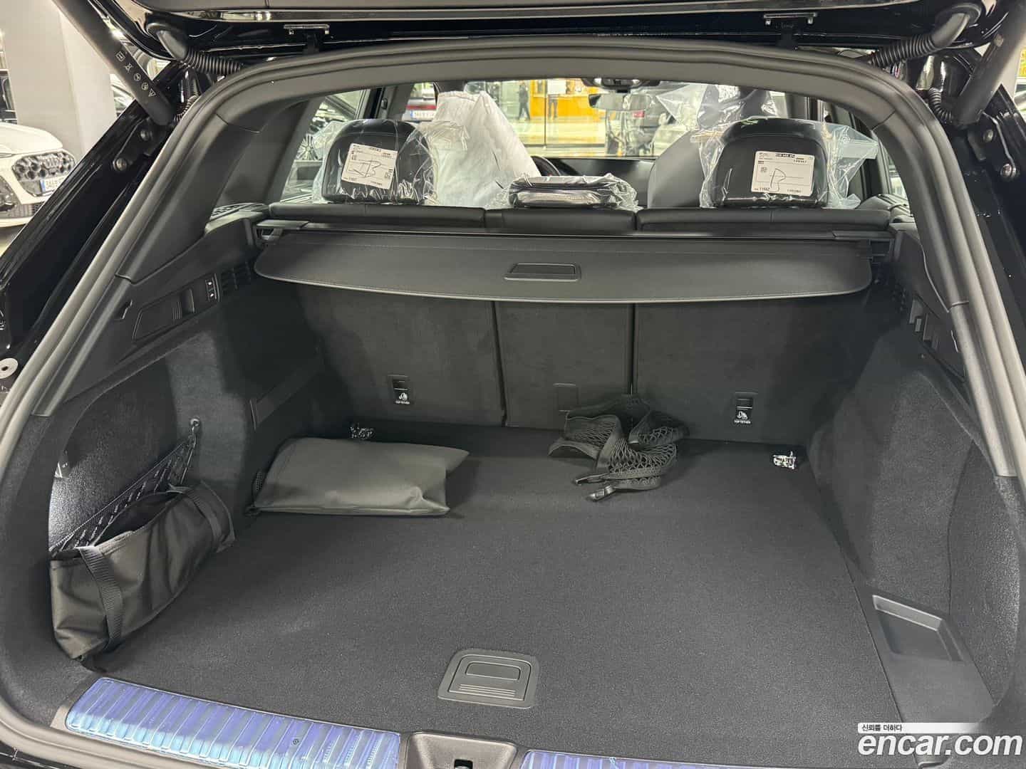 Q5 Audi 2025.11-OPTION-017