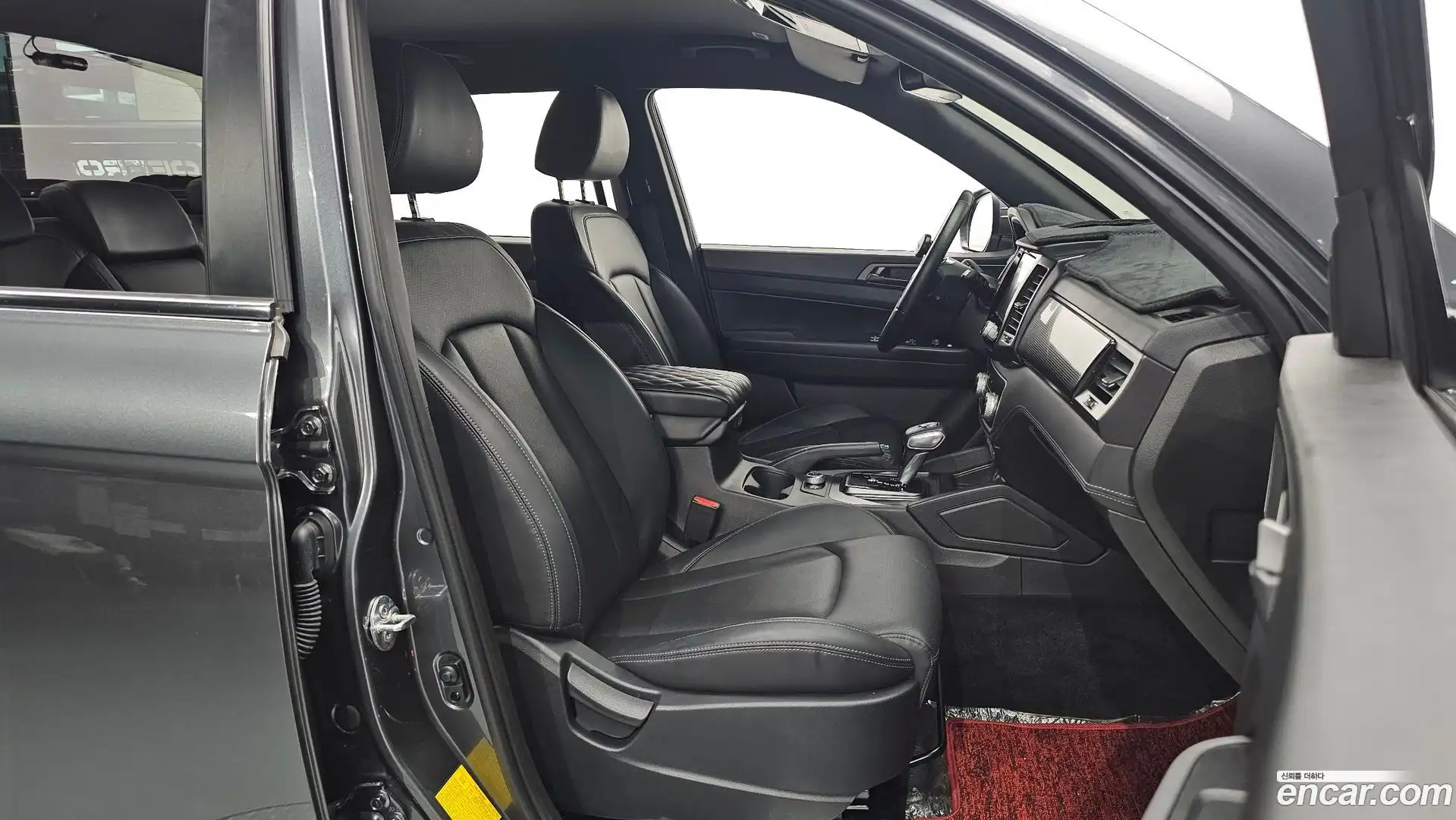 Rexton KG Mobility 2020.9-INNER-010