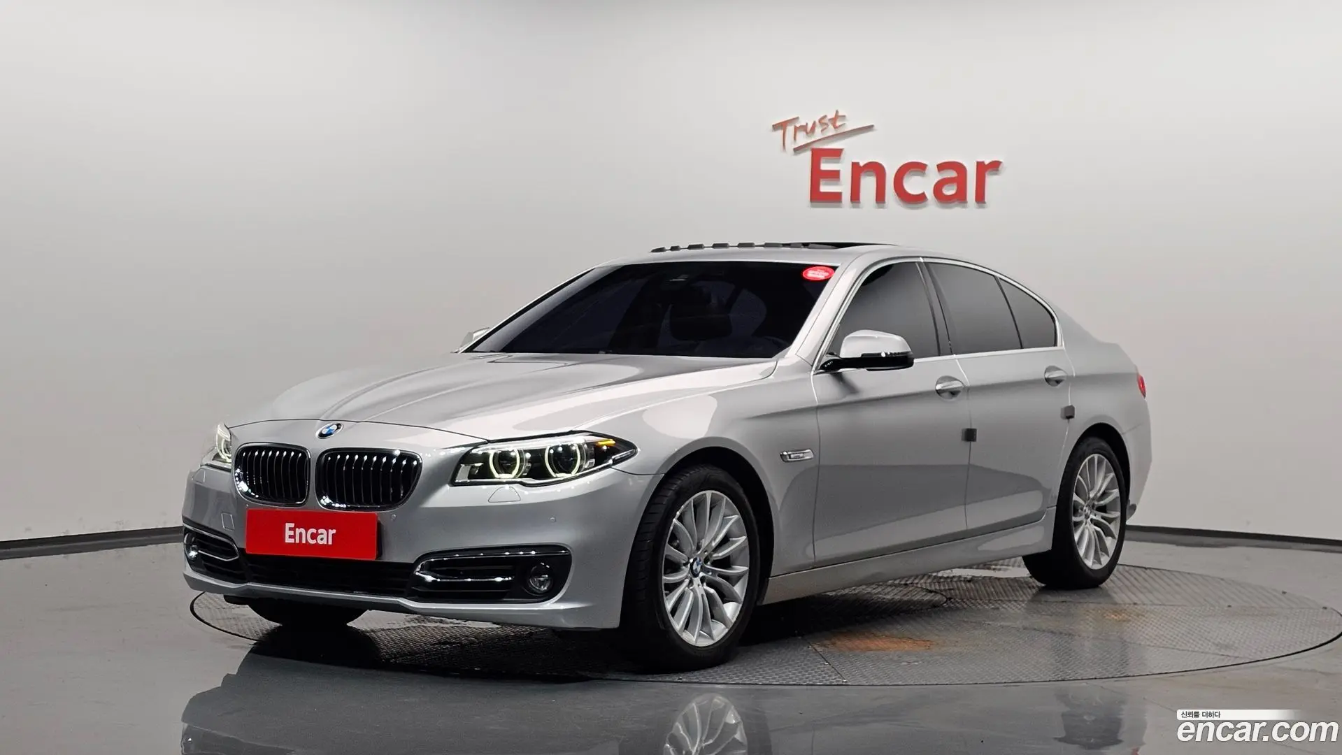 Main__Slider__Photo:5-Series BMW 2014.8-0