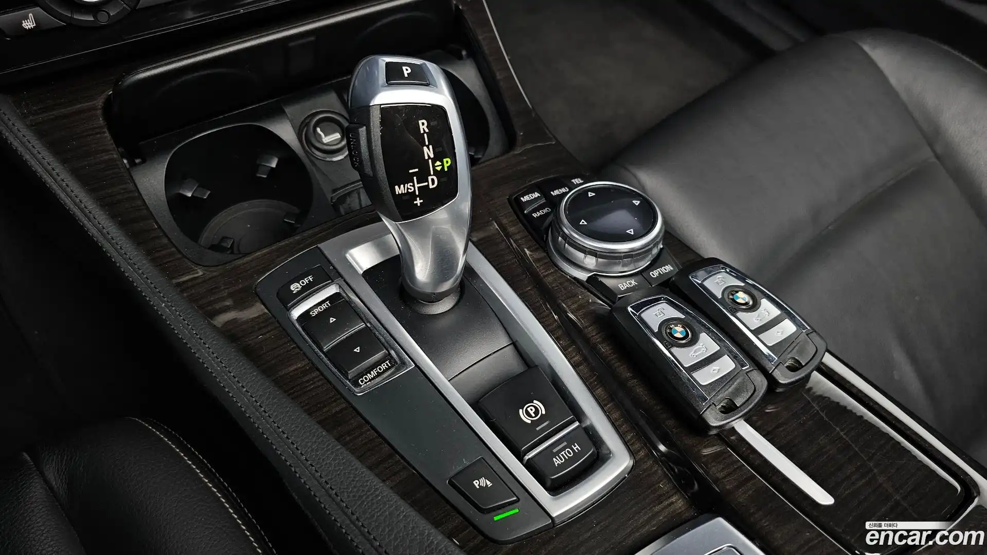 5-Series BMW 2014.8-INNER-009
