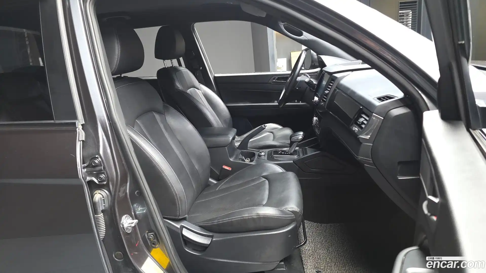 Rexton KG Mobility 2021.5-OPTION-015