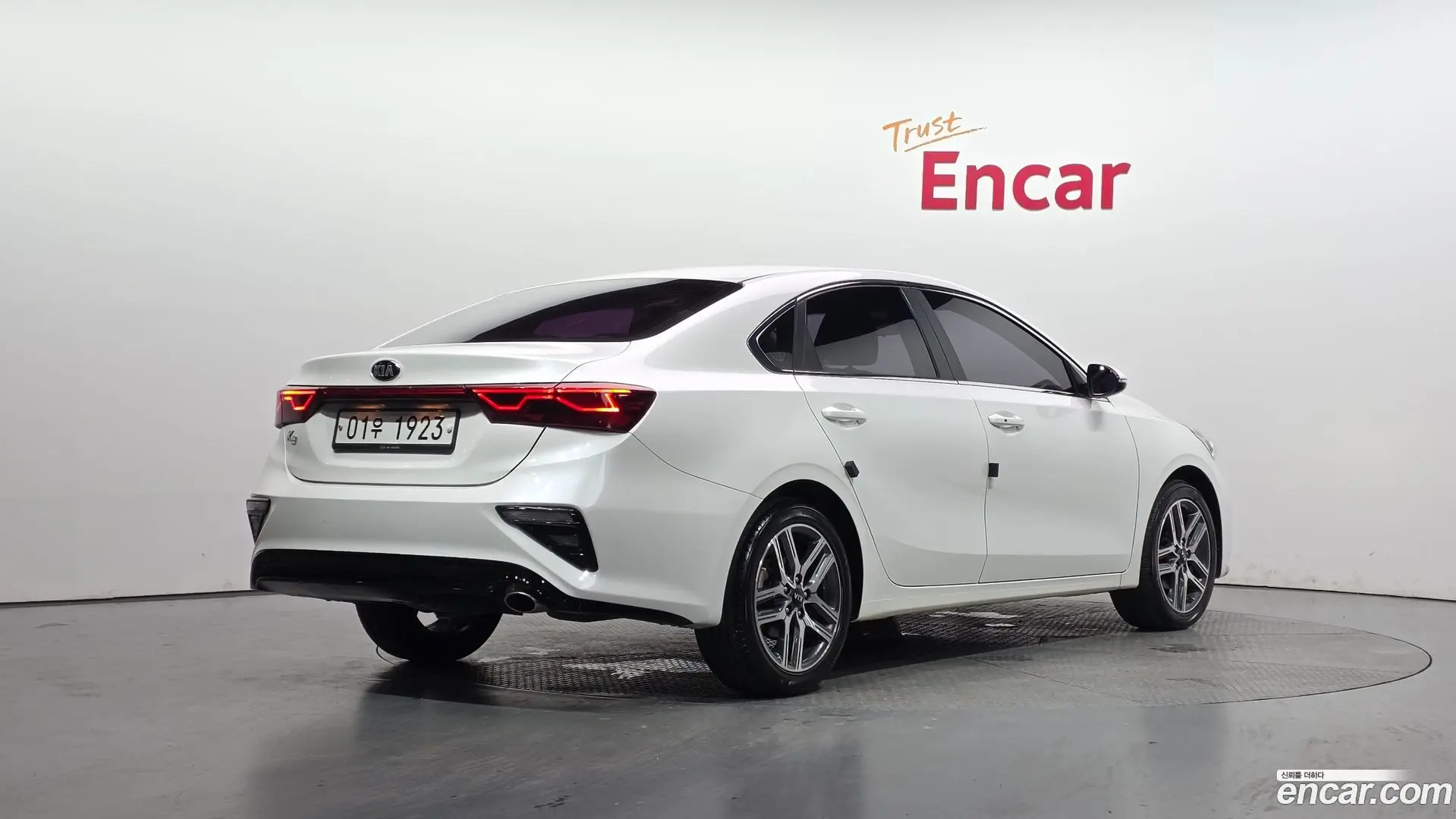 Main__Slider__Photo:K3 Kia 2019.2-1