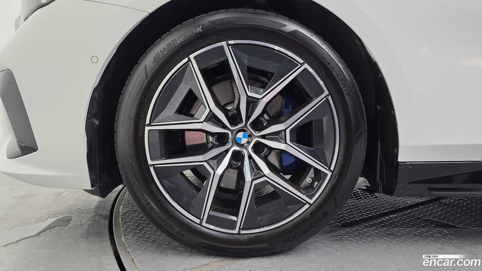 5-Series BMW 2024.9-OUTER-005