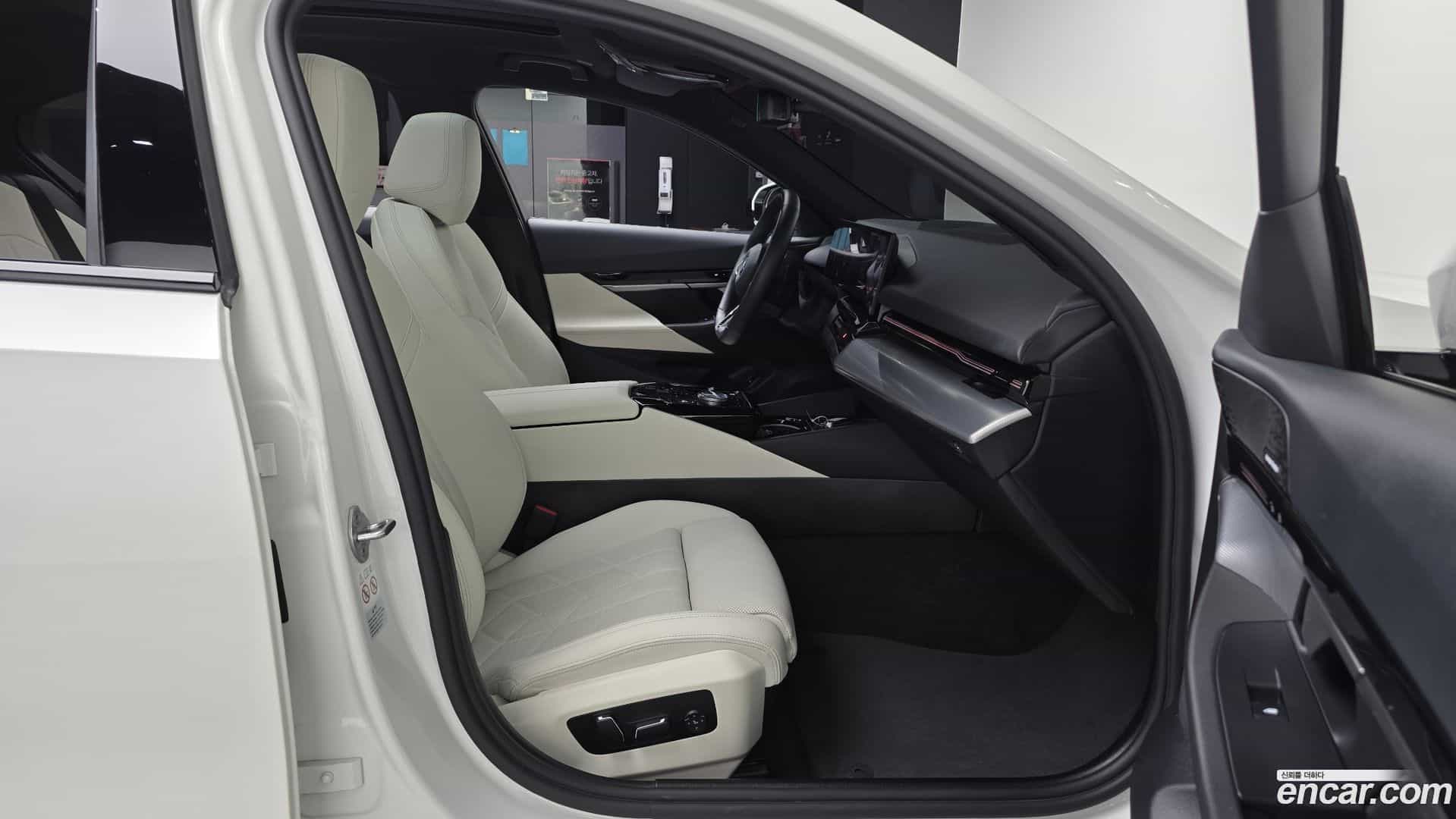 5-Series BMW 2024.9-INNER-036