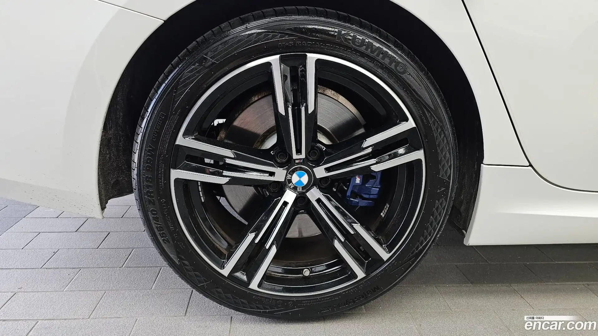 3-Series BMW 2023.0-OUTER-005