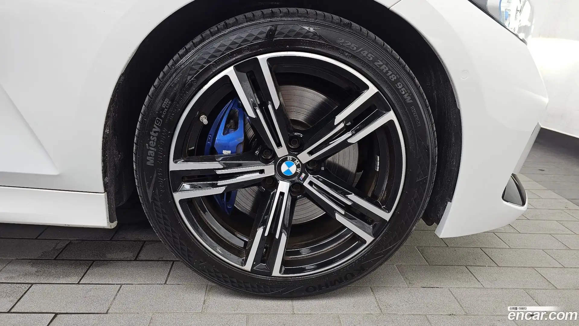 3-Series BMW 2023.0-OUTER-031
