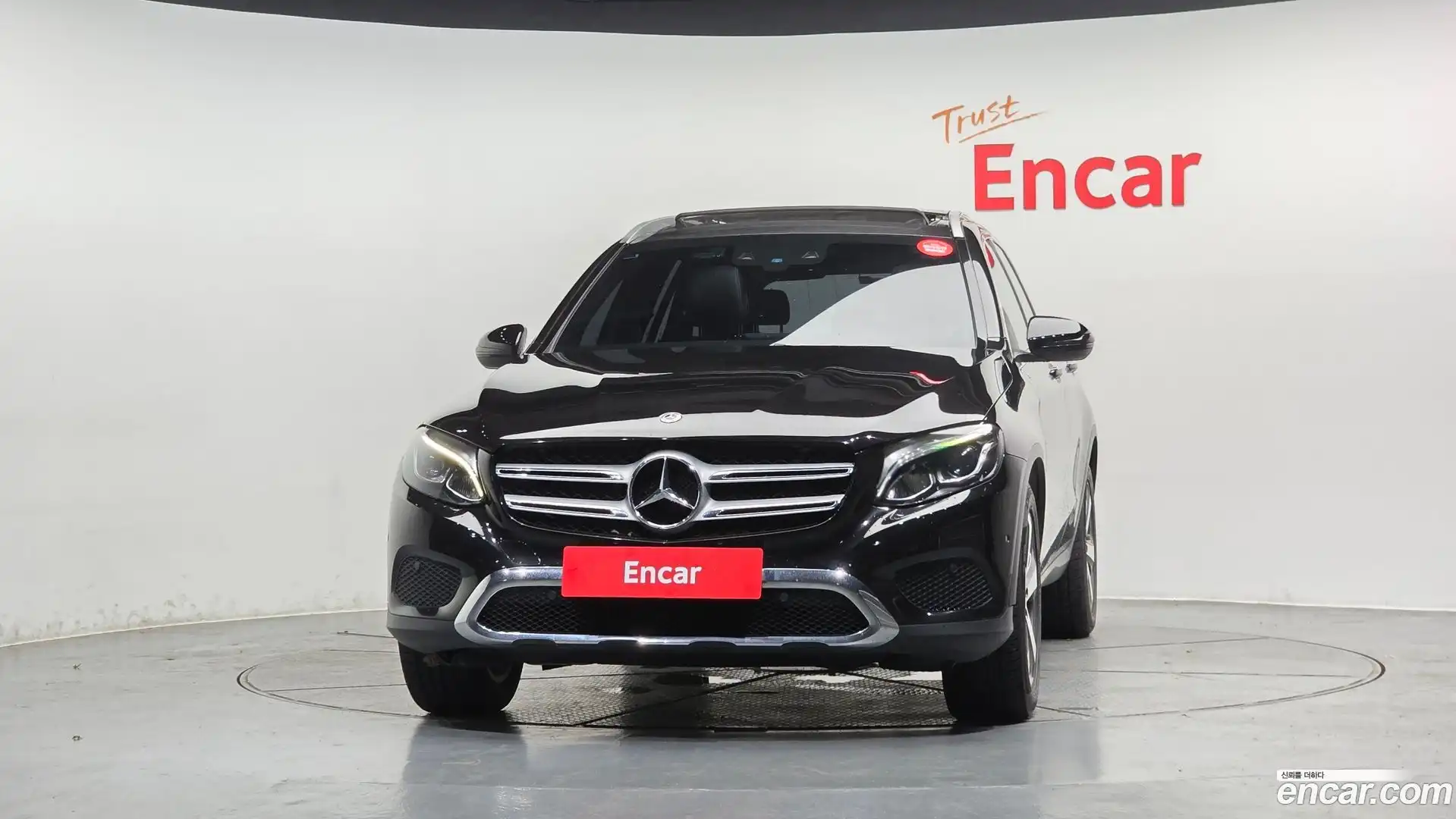 GLC-Class Mercedes-Benz 2017.8-OUTER-003
