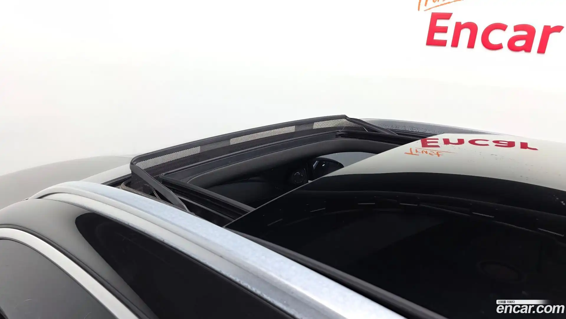GLC-Class Mercedes-Benz 2017.8-OPTION-023