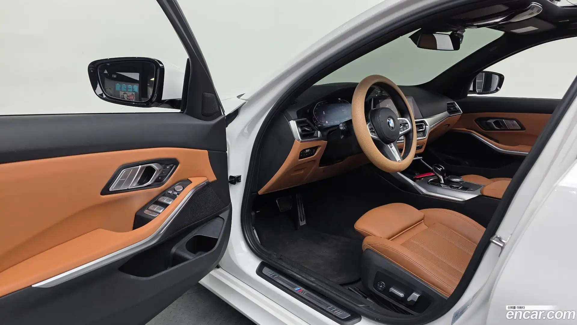 3-Series BMW 2022.5-INNER-010