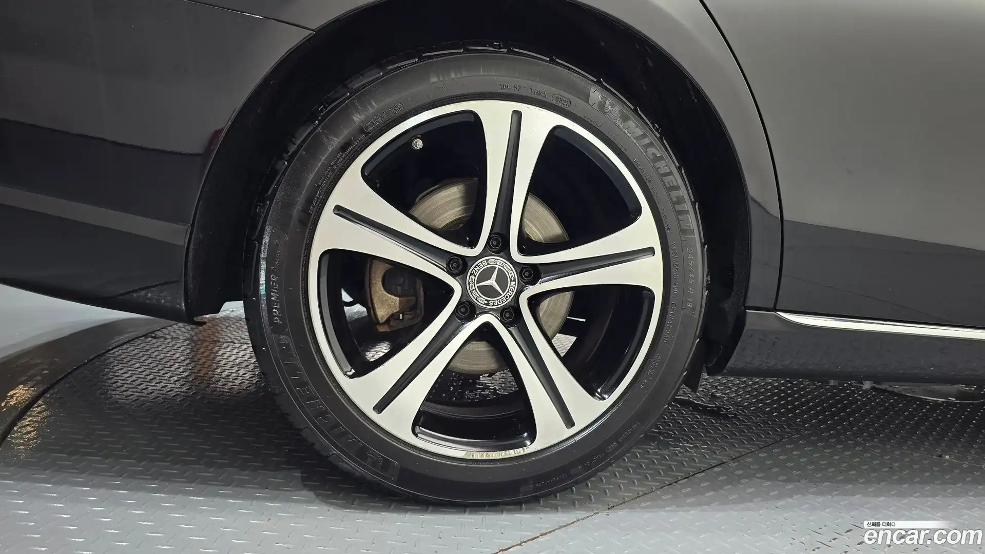 E-Class Mercedes-Benz 2017.1-OUTER-005