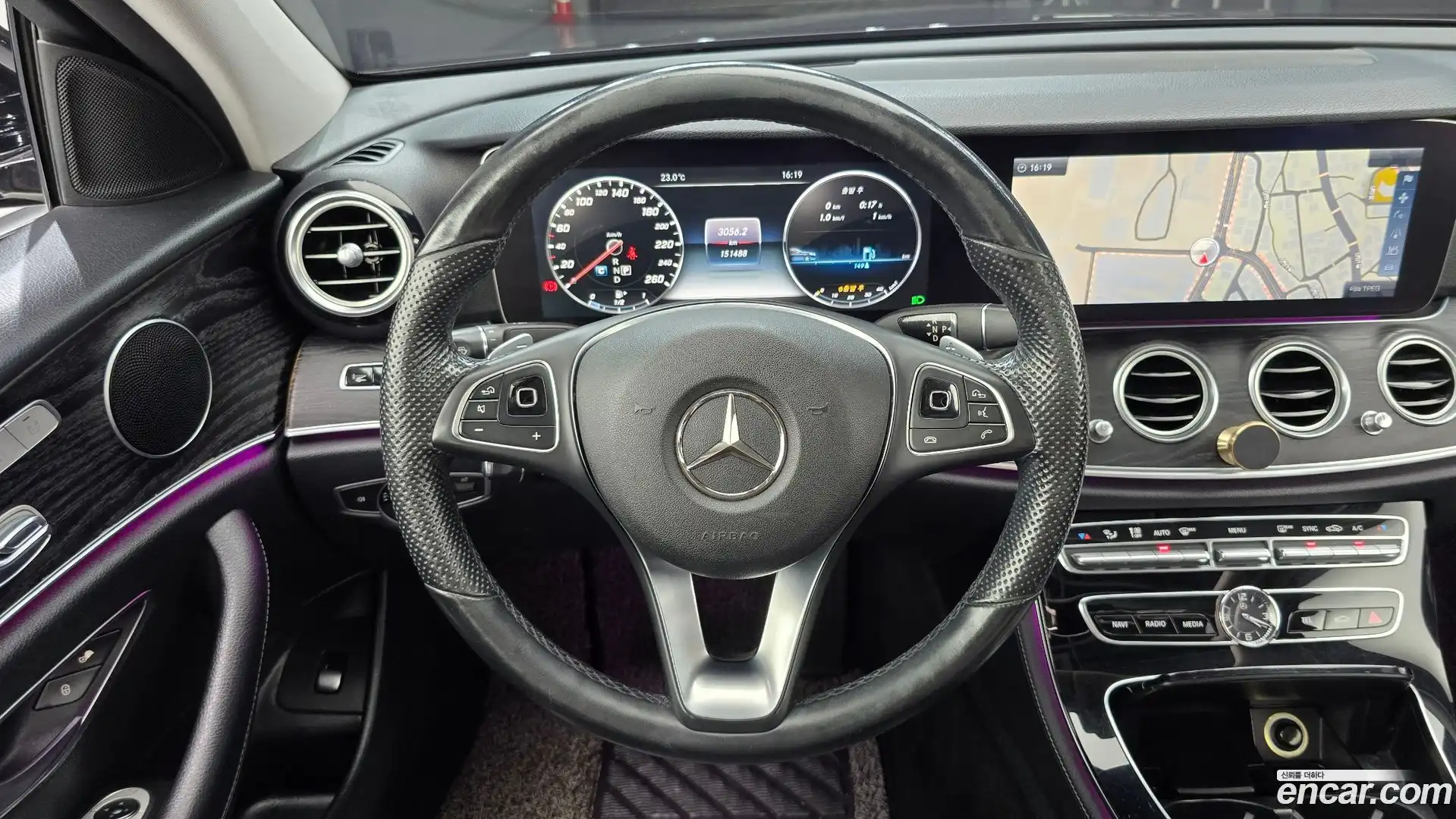 E-Class Mercedes-Benz 2017.1-OPTION-017