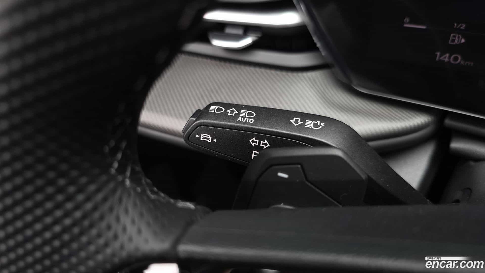 Q5 Audi 2025.11-OPTION-044