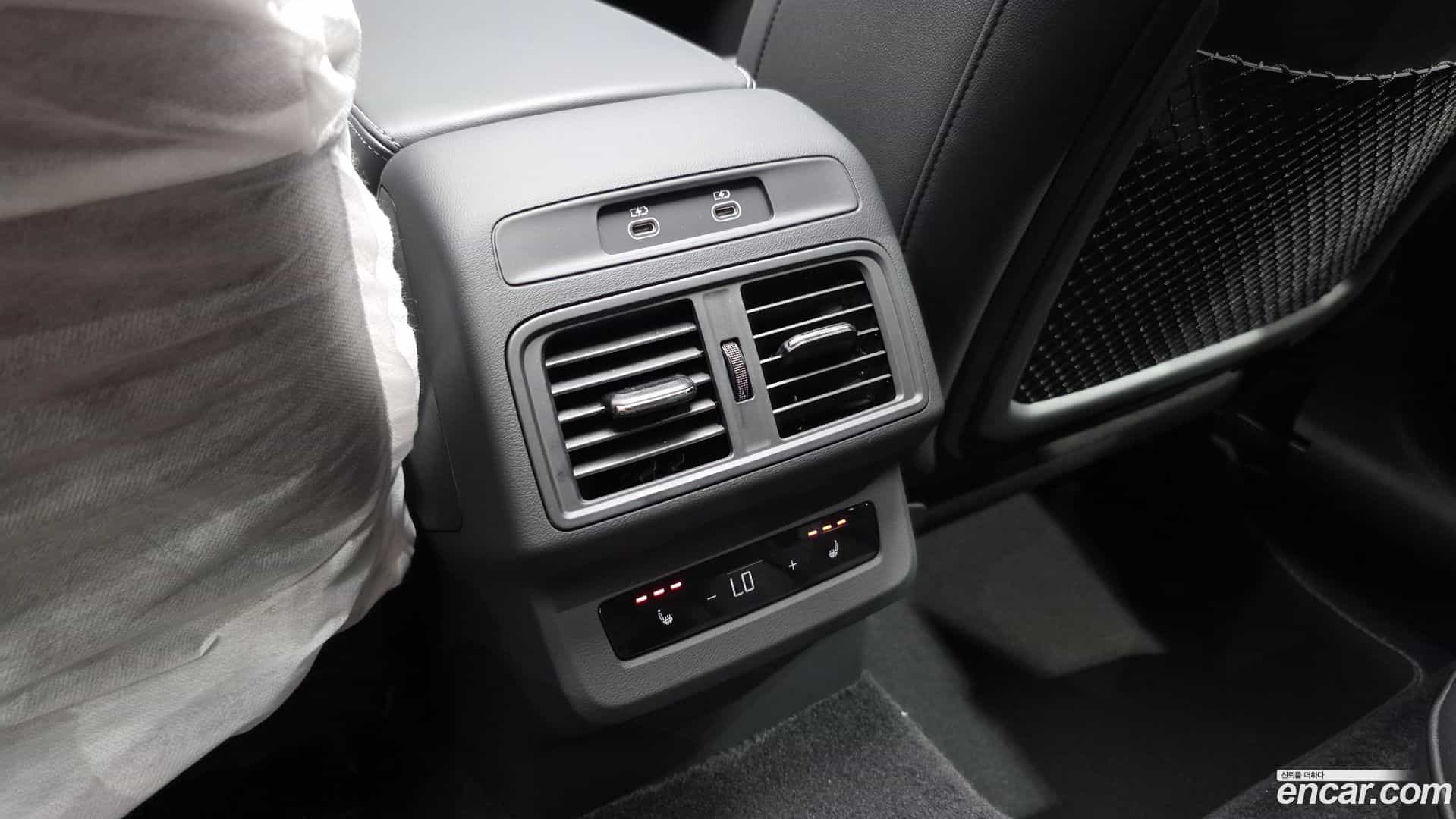 Q5 Audi 2025.11-OPTION-048