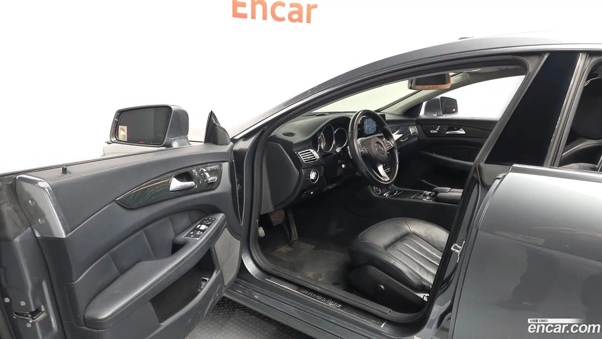 CLS-Class Mercedes-Benz 2016.4-INNER-010