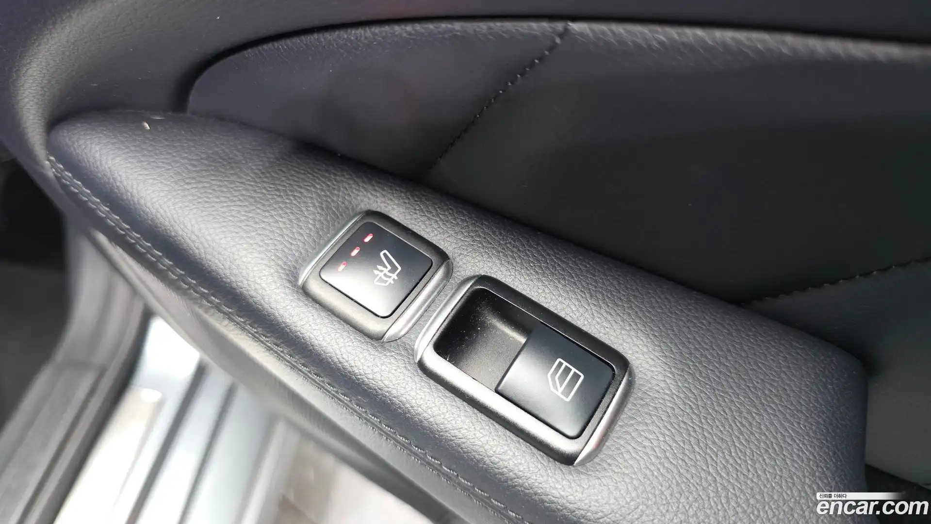 CLS-Class Mercedes-Benz 2016.4-OPTION-023